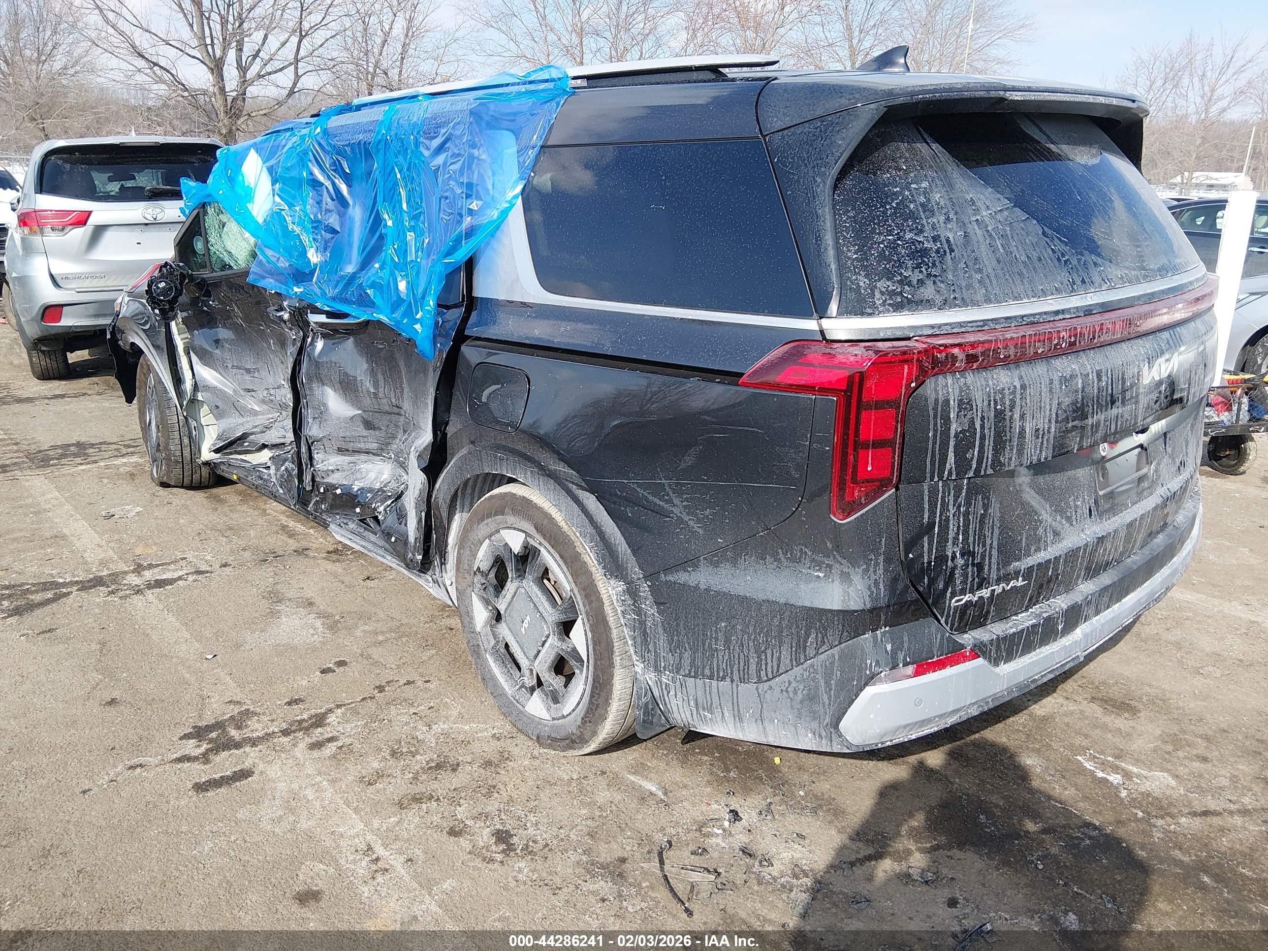 KIA CARNIVAL image 3