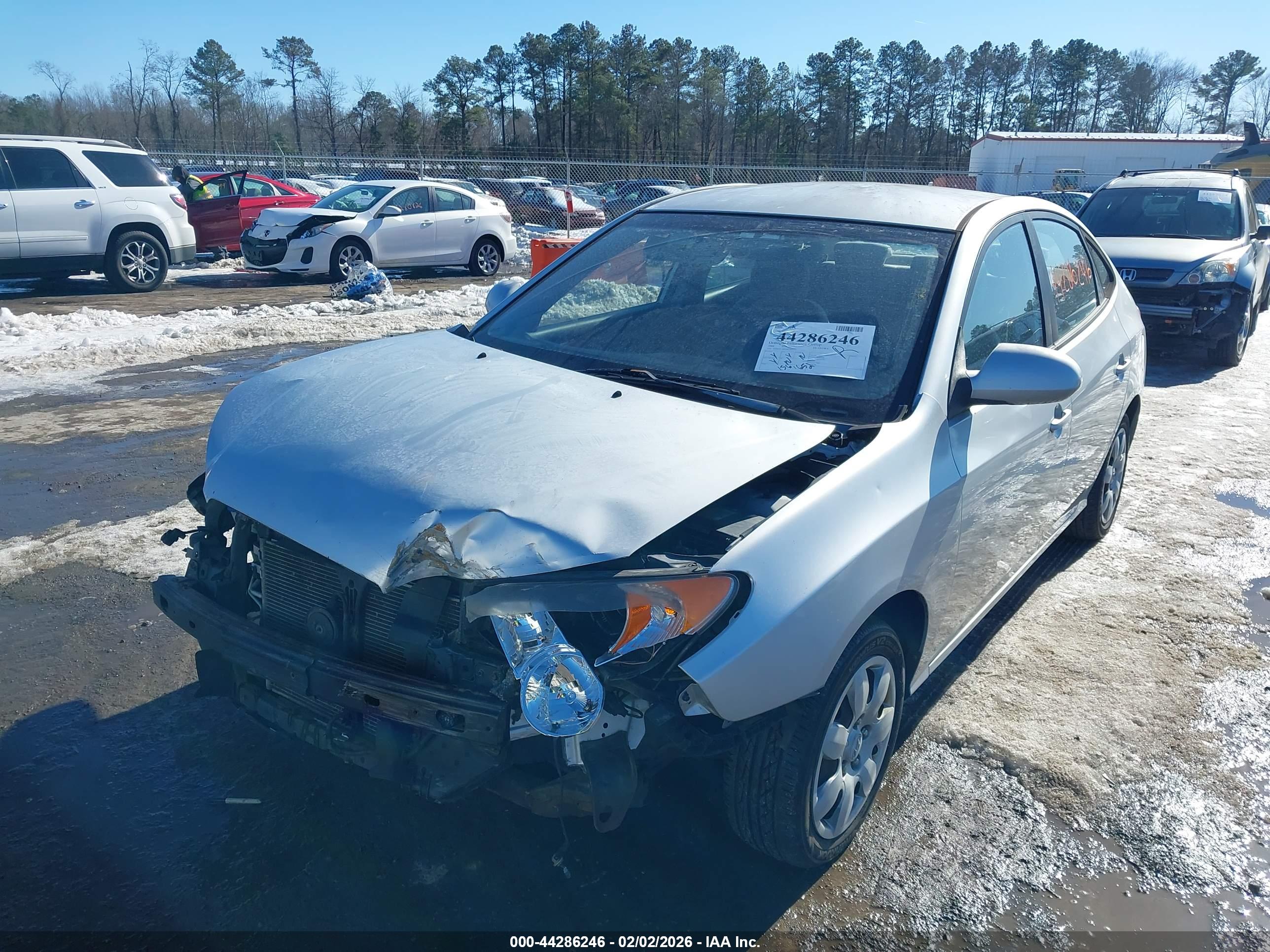 HYUNDAI ELANTRA image 6