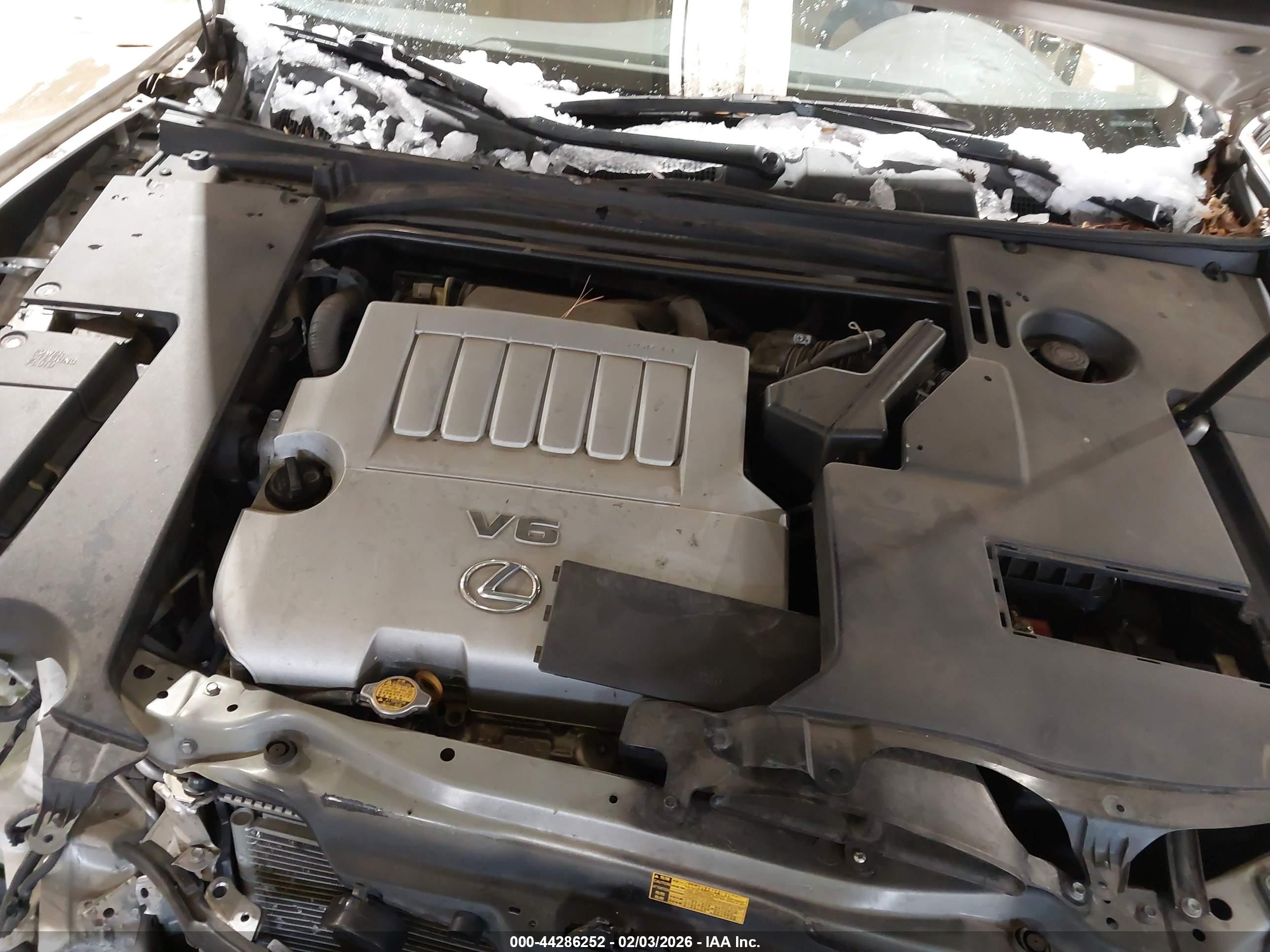 LEXUS ES image 10