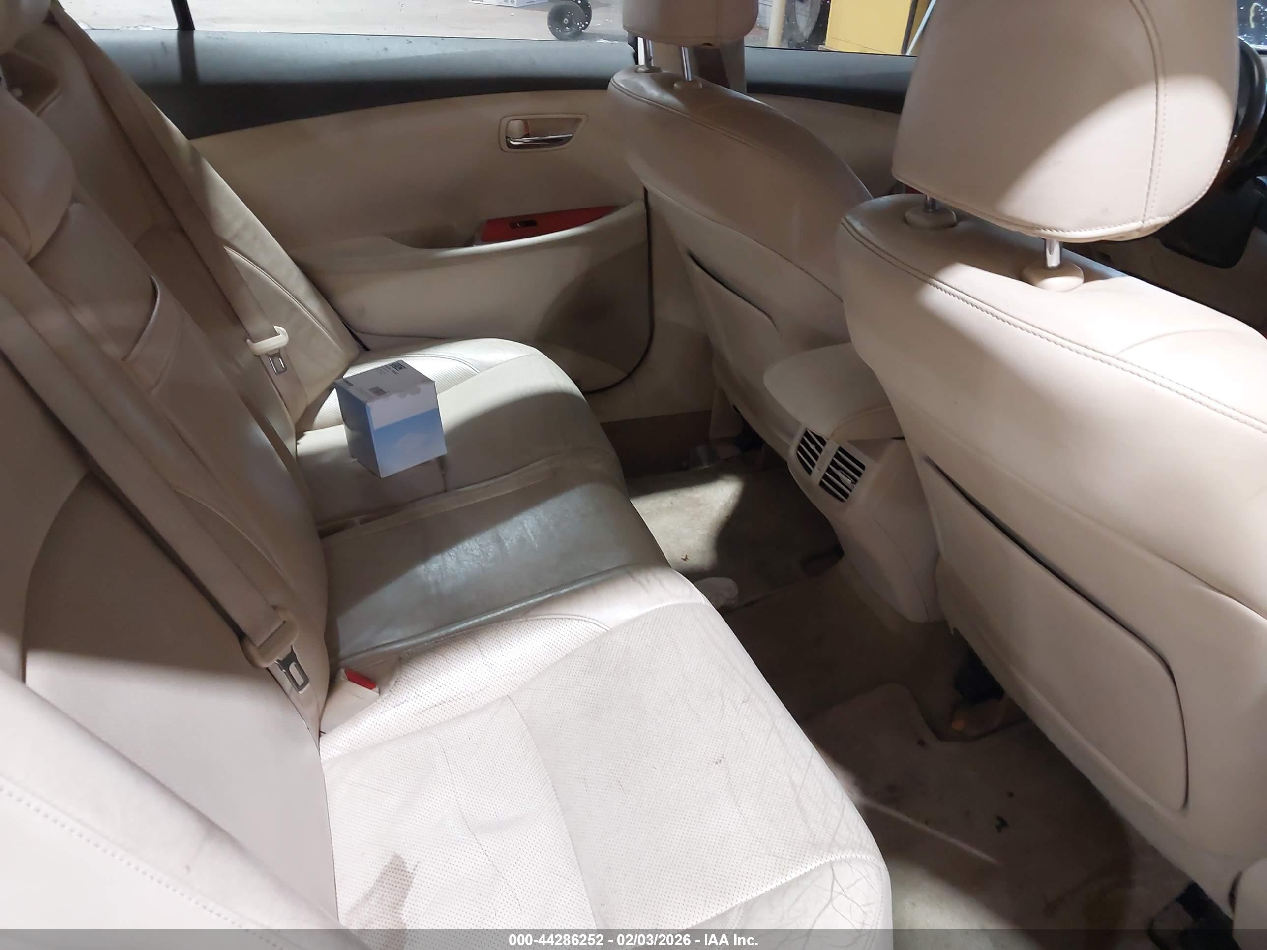 LEXUS ES image 8