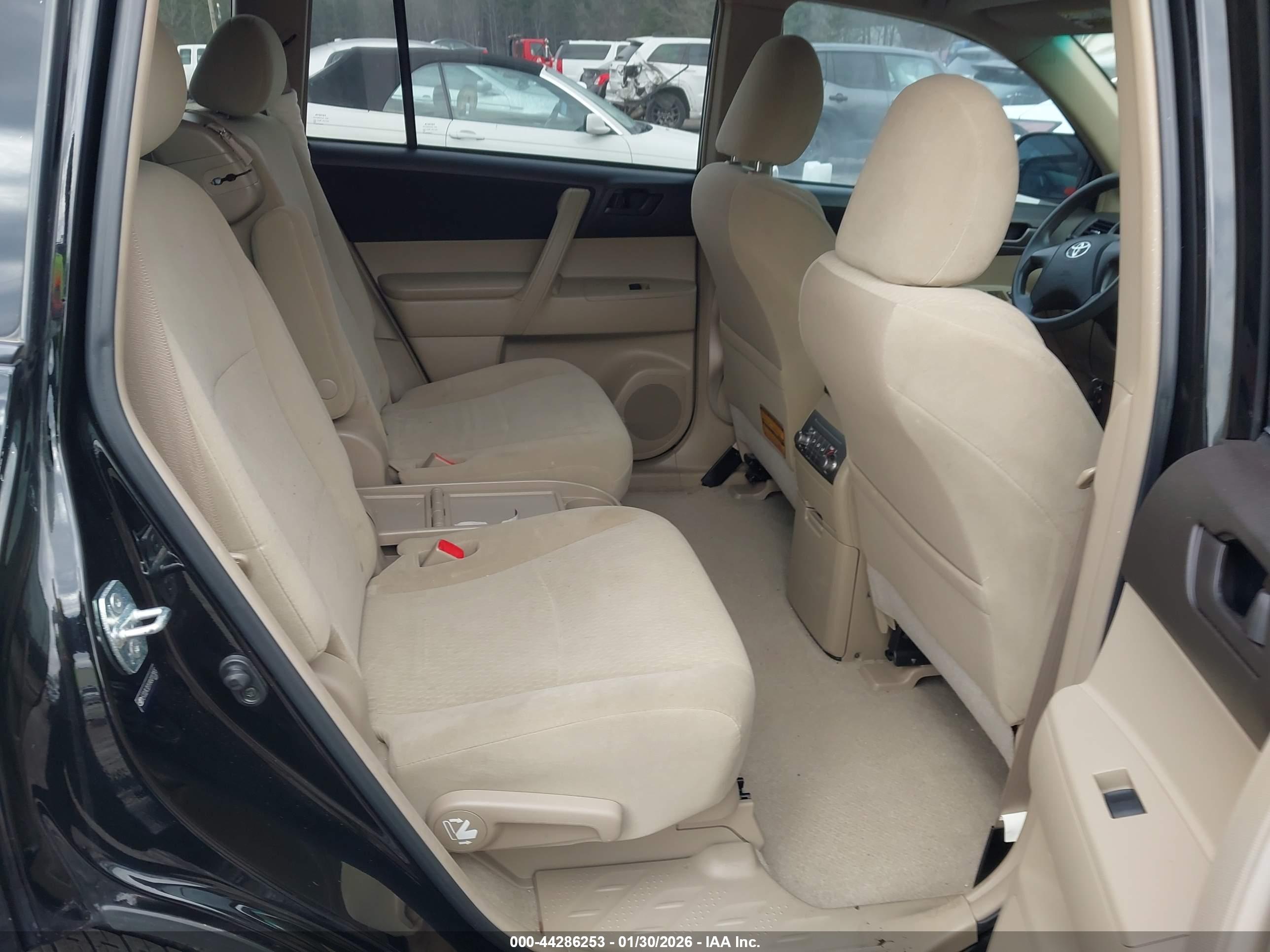 TOYOTA HIGHLANDER image 8