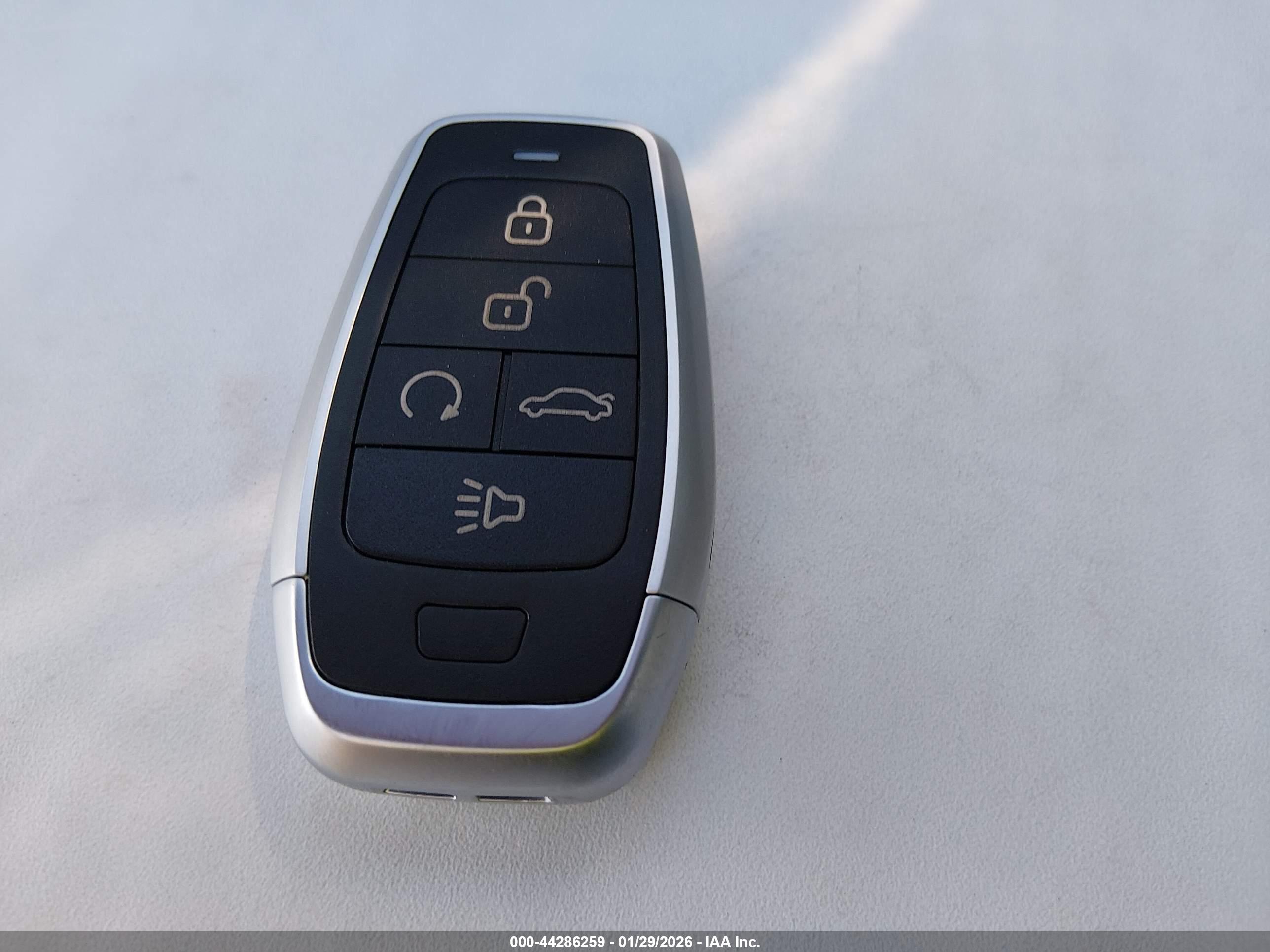 CHEVROLET MALIBU image 11