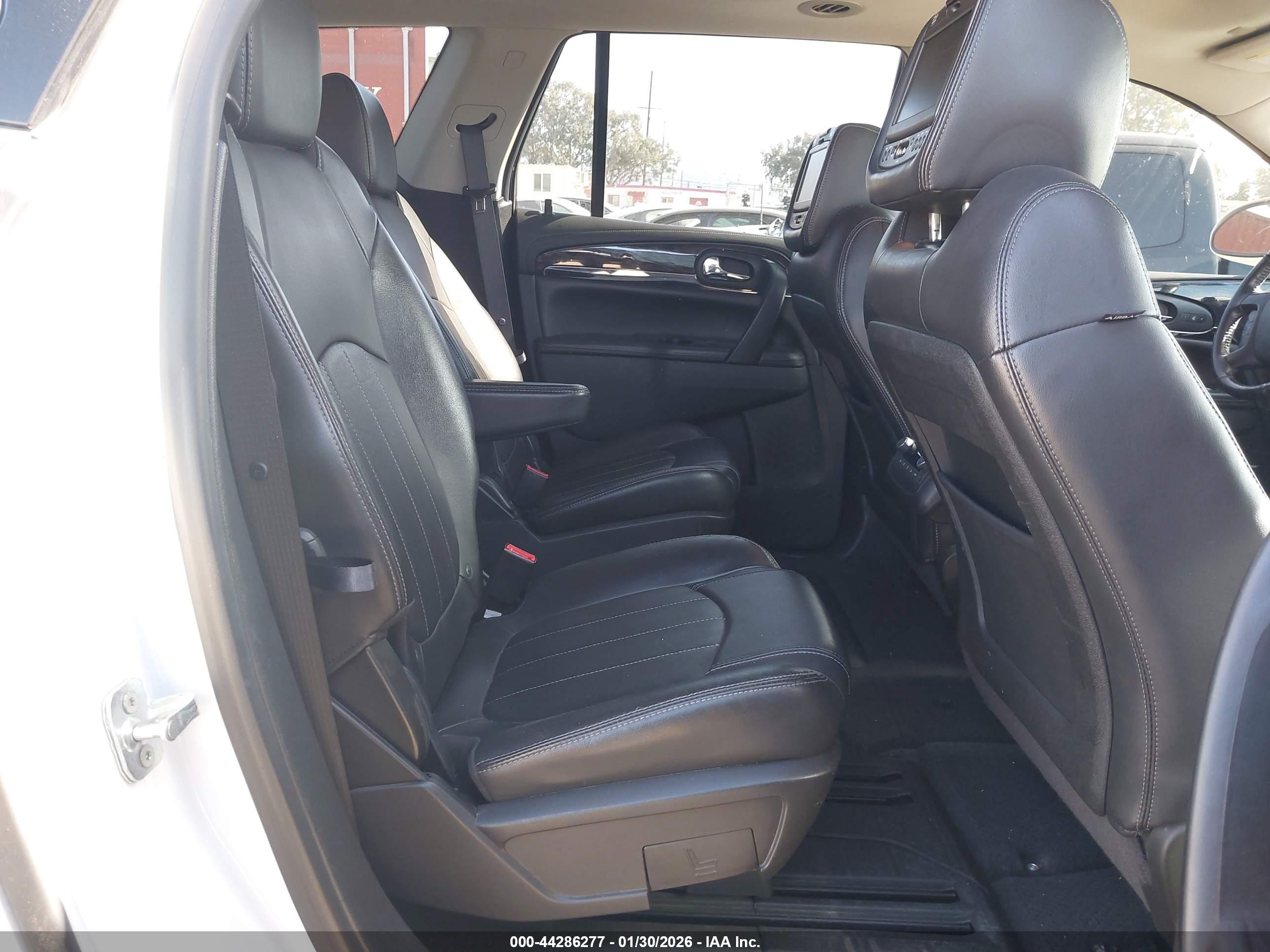 BUICK ENCLAVE image 8