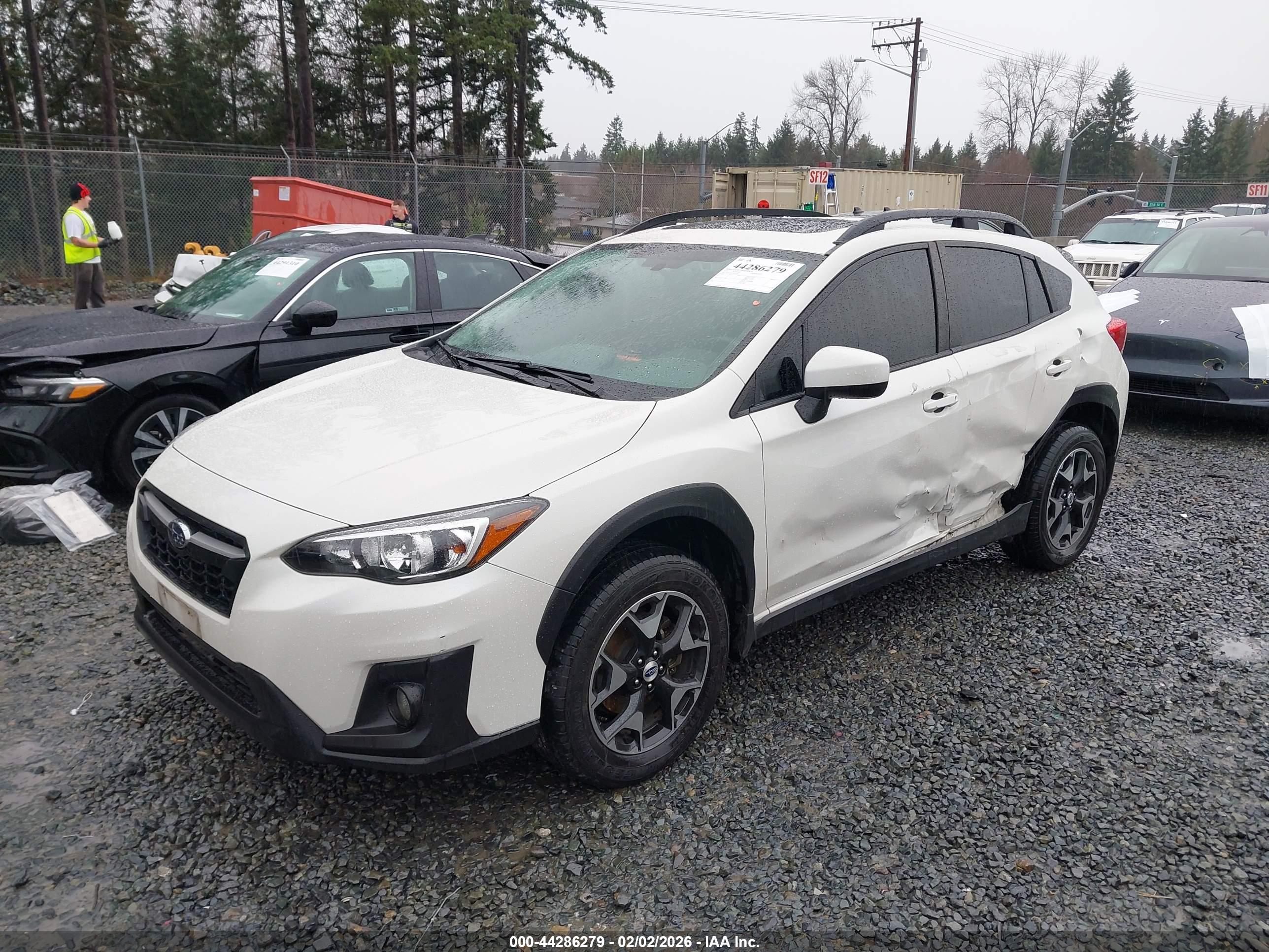 SUBARU CROSSTREK image 2
