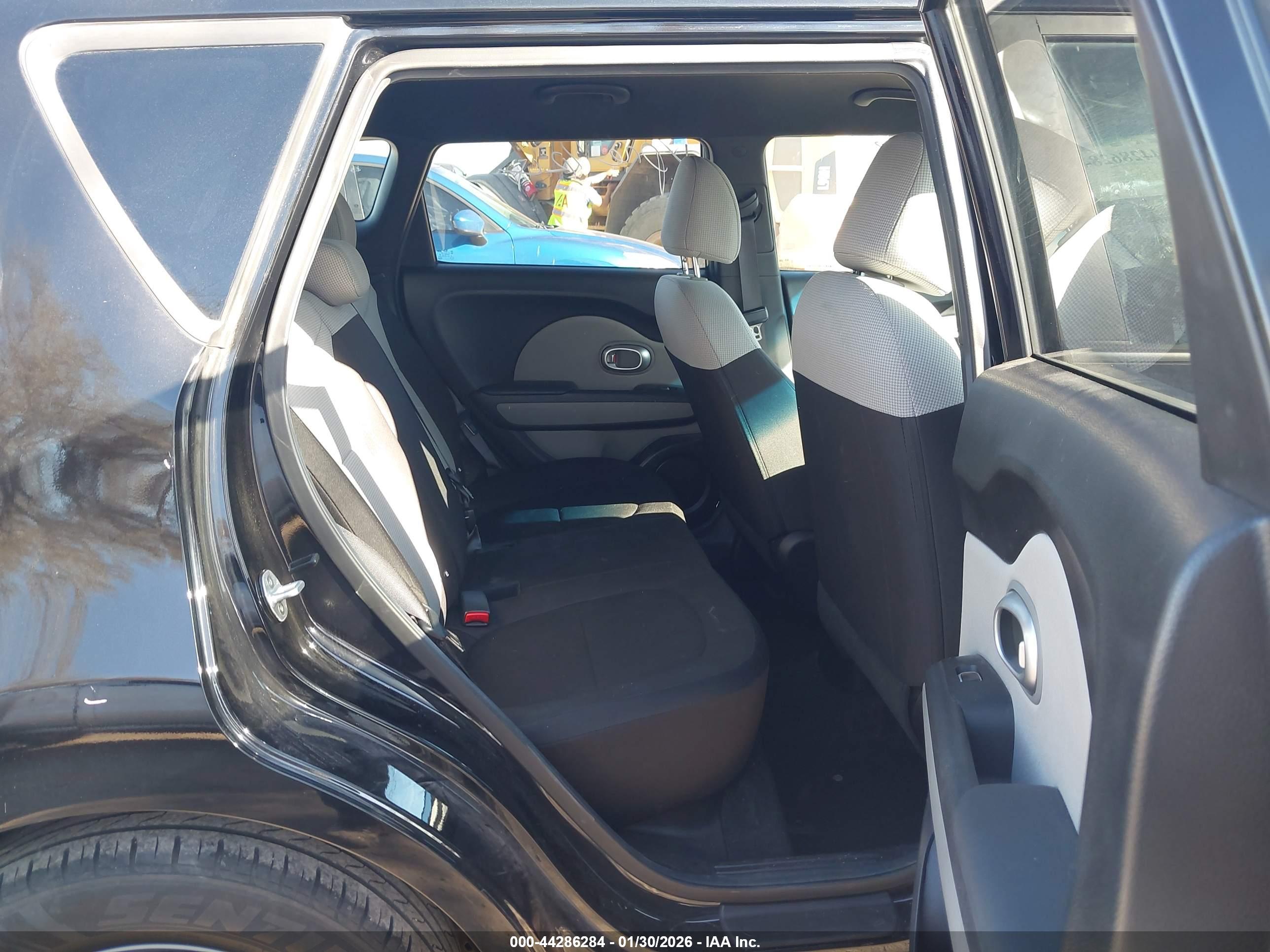 KIA SOUL image 8