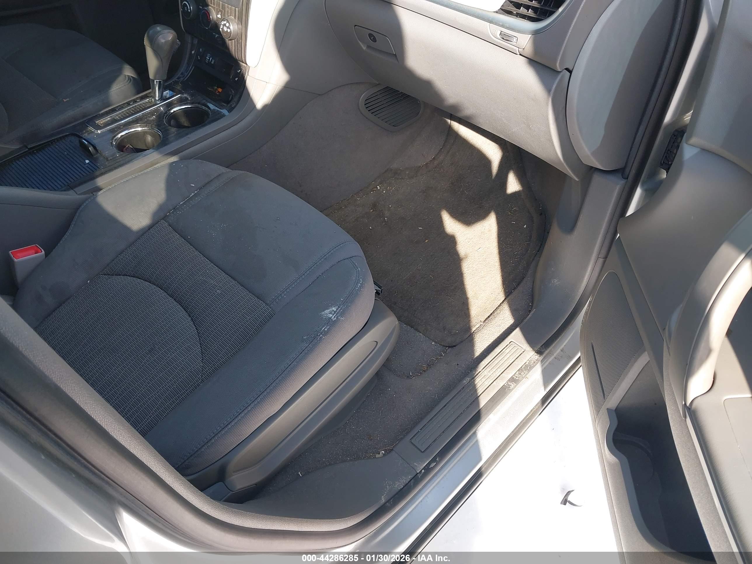 CHEVROLET TRAVERSE image 5