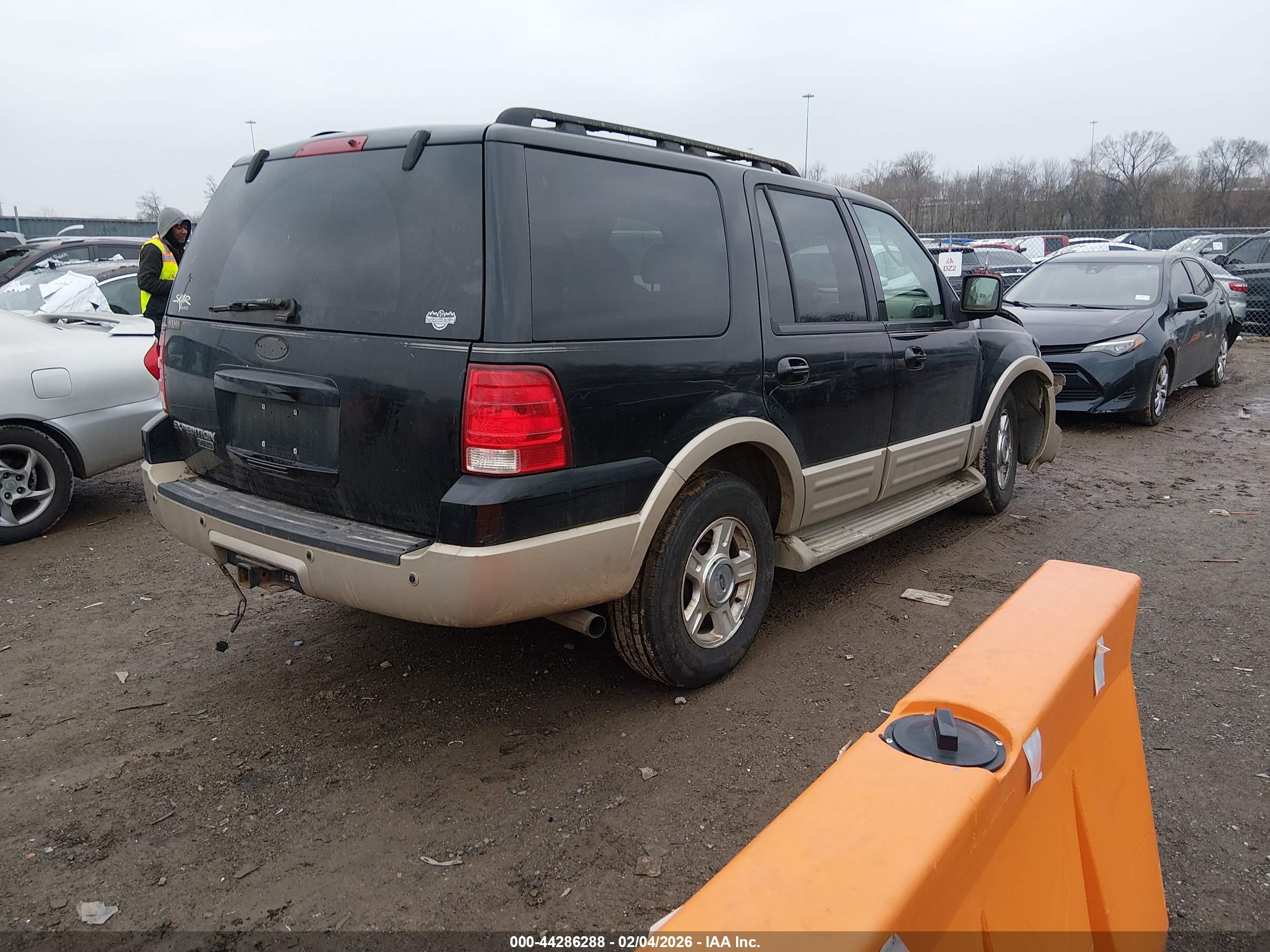 FORD EXPEDITION image 4