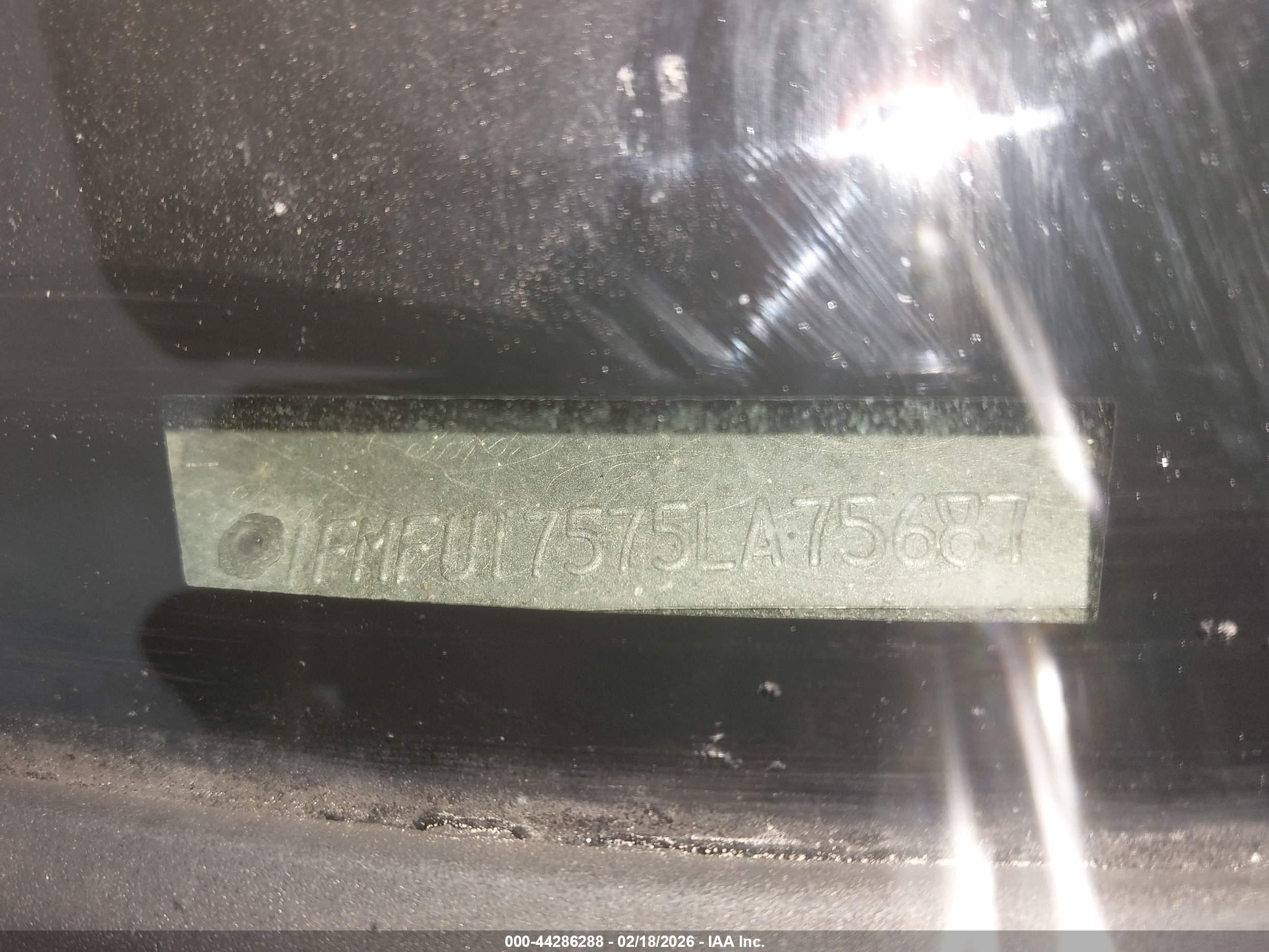 FORD EXPEDITION image 9