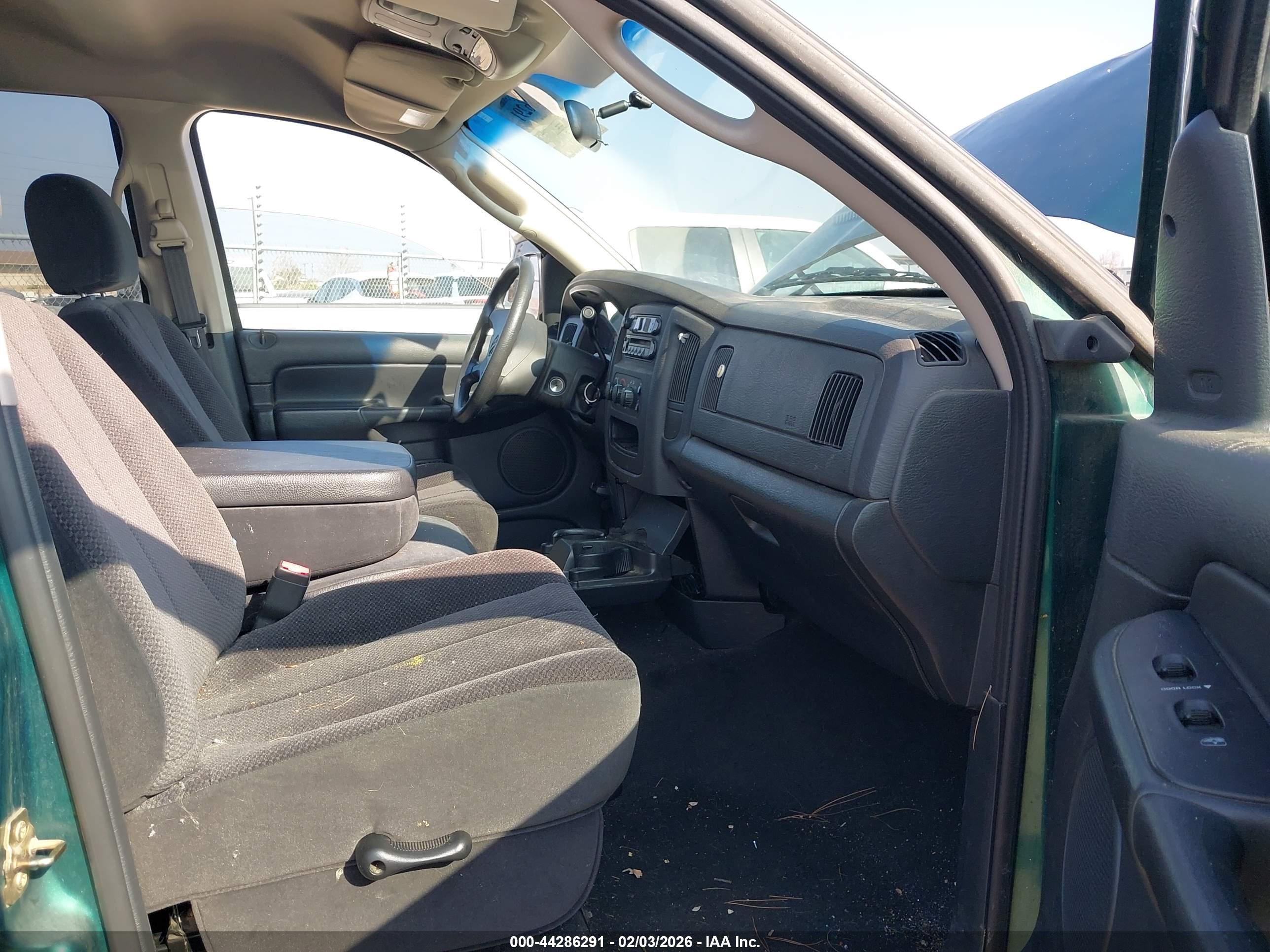 DODGE RAM image 5