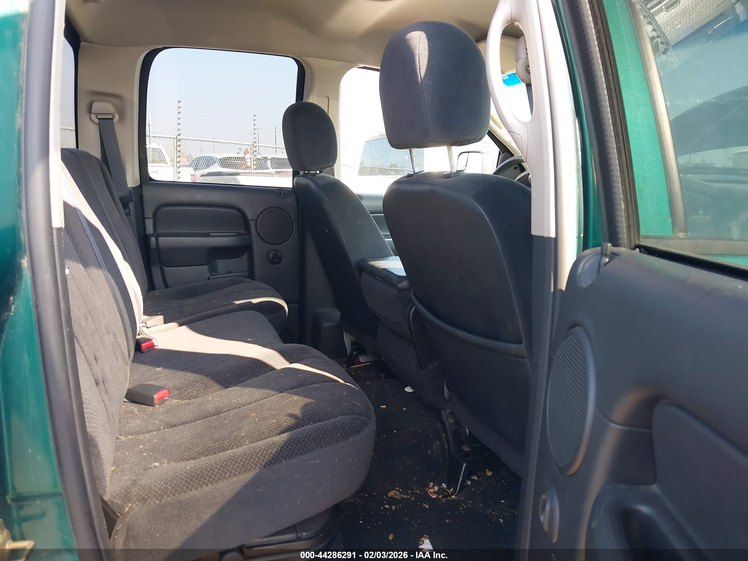 DODGE RAM image 8