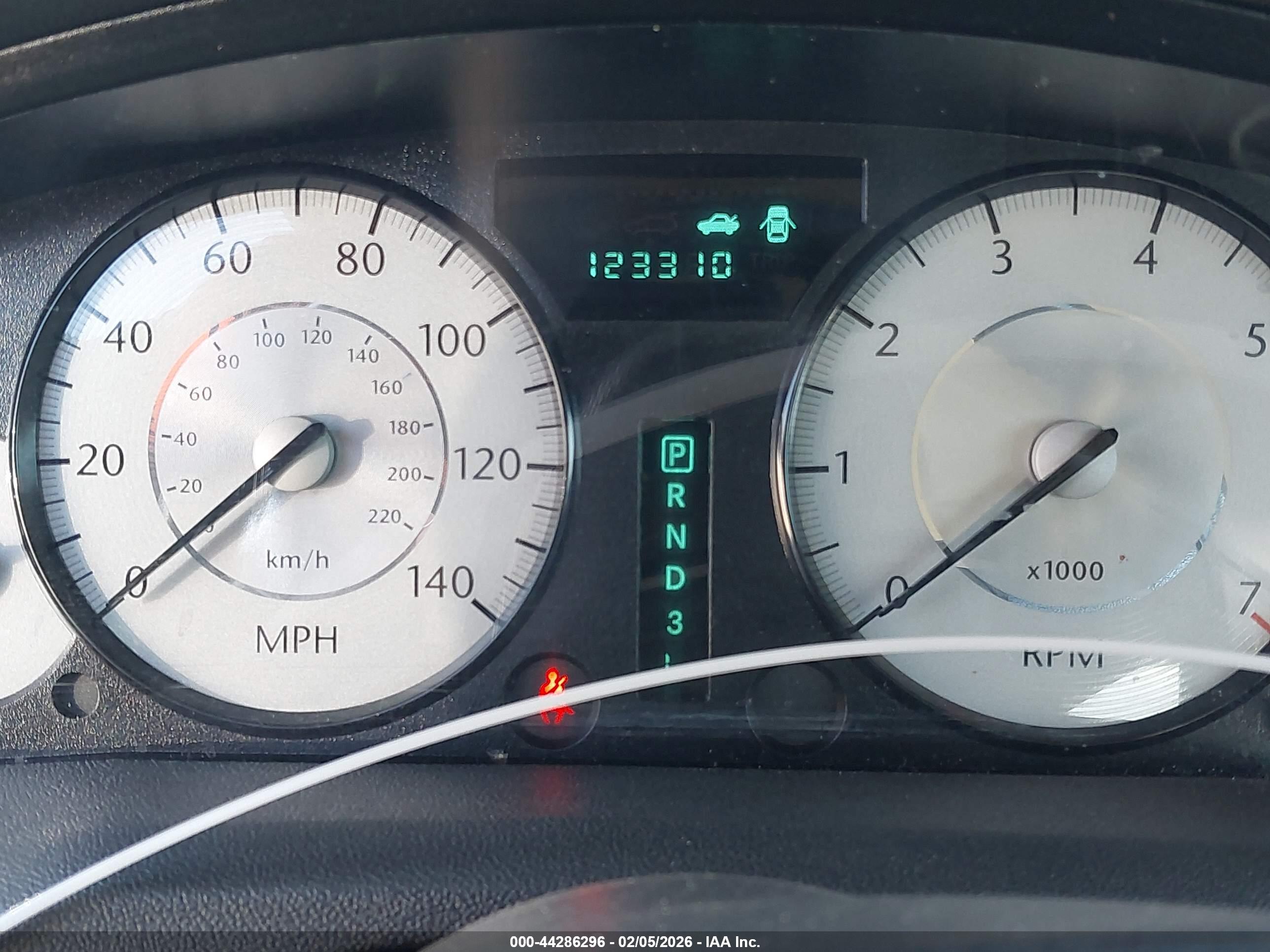 CHRYSLER 300 image 7
