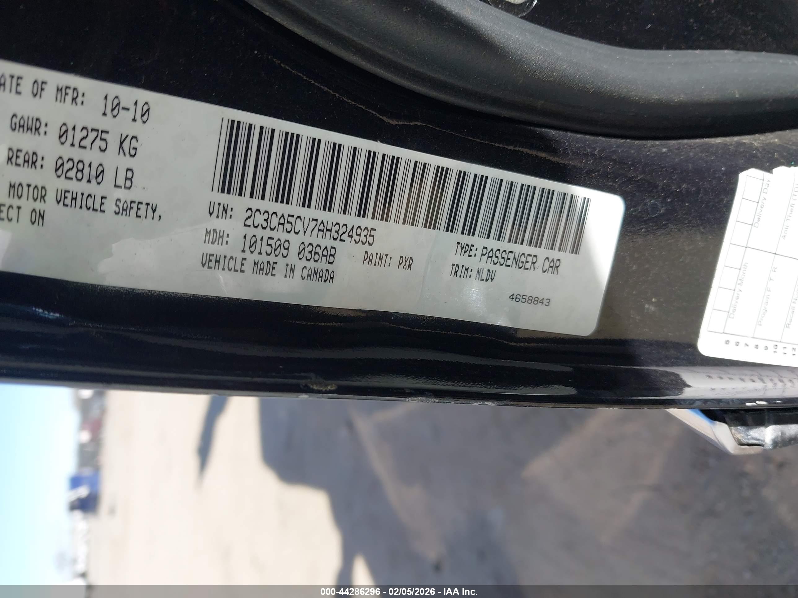 CHRYSLER 300 image 9