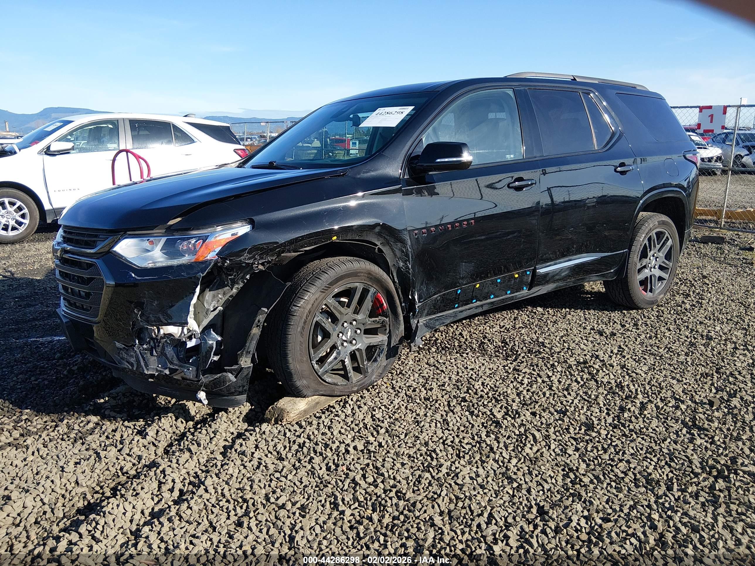 CHEVROLET TRAVERSE image 2