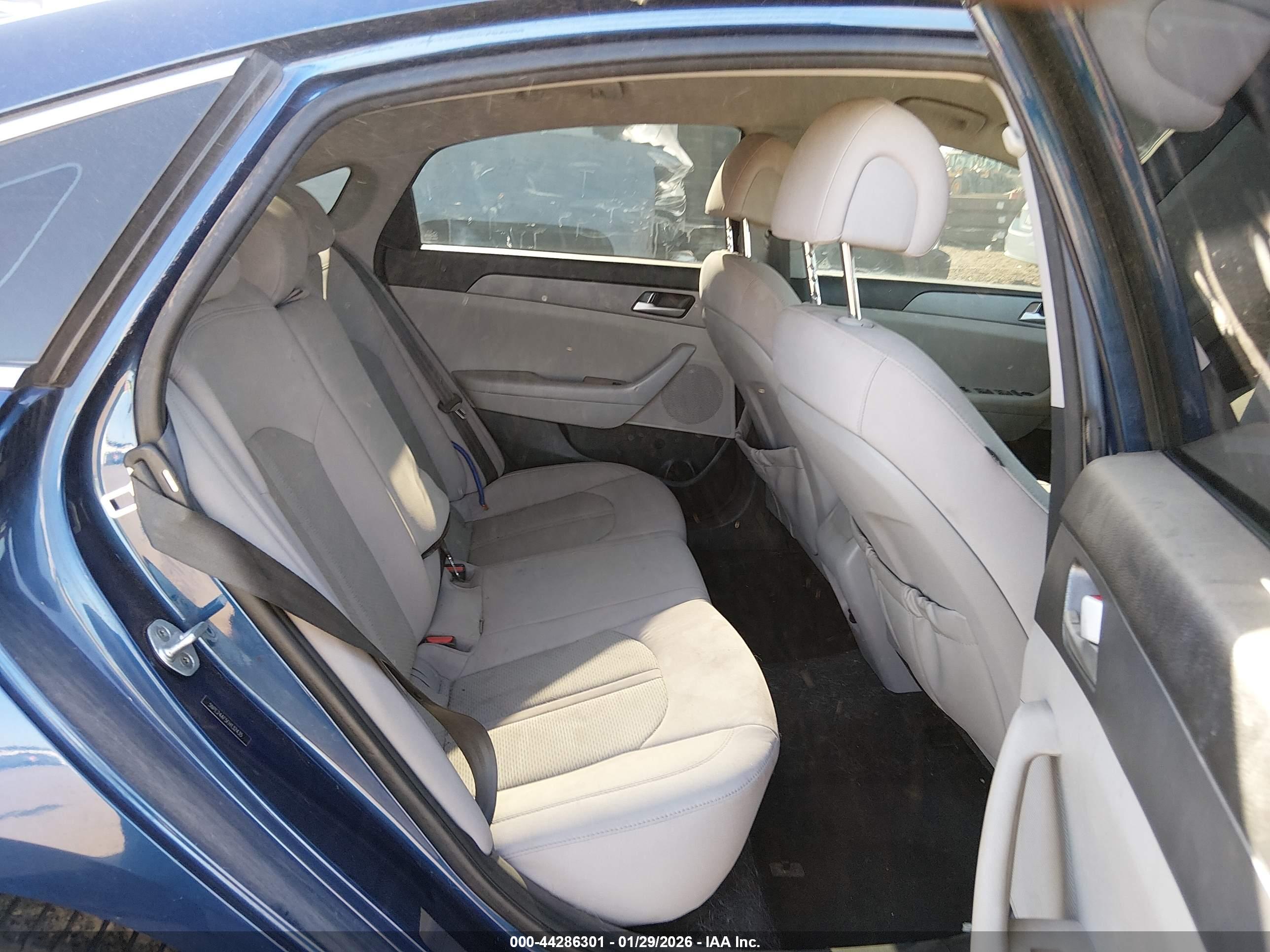 HYUNDAI SONATA image 8