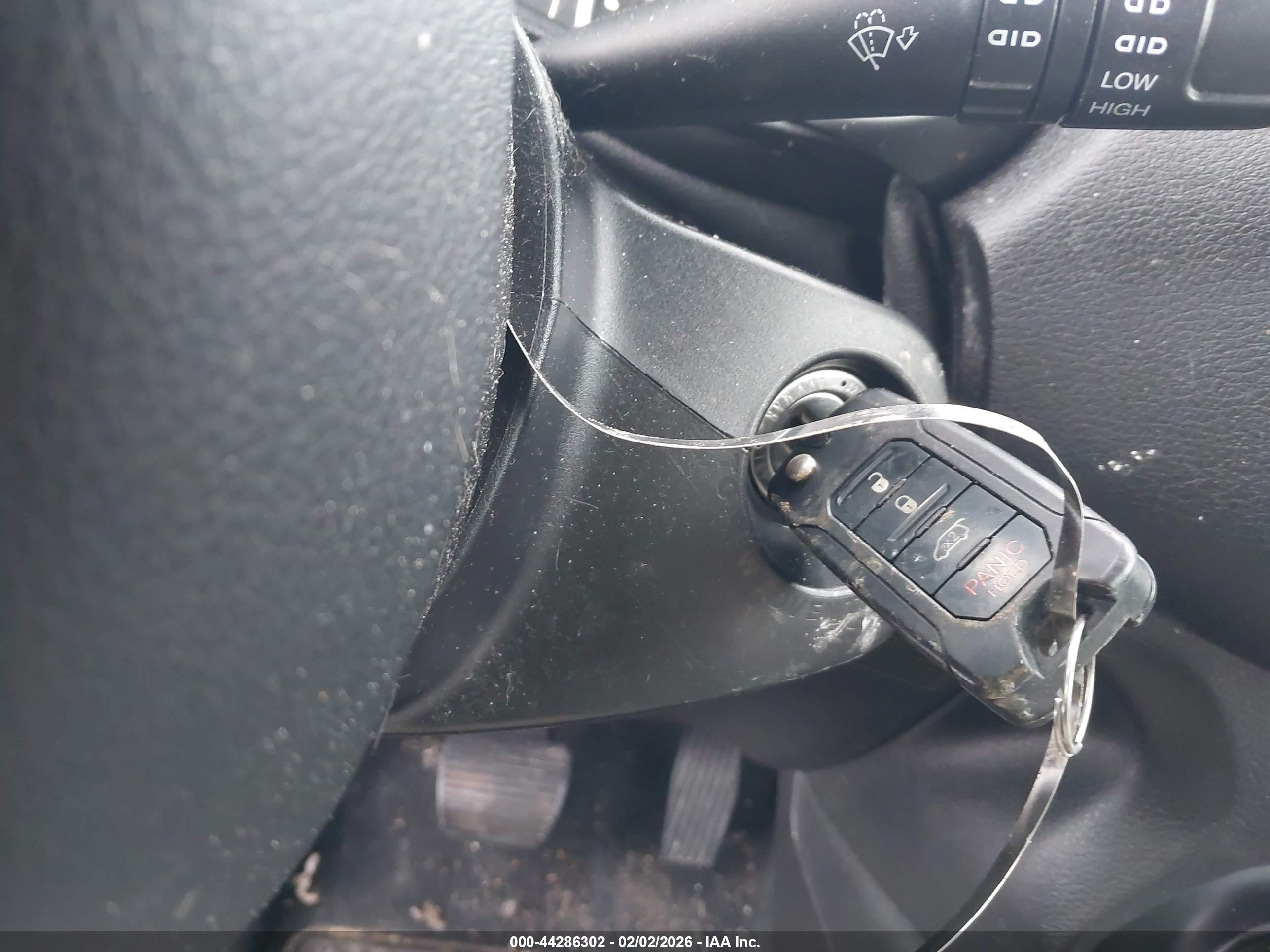 JEEP RENEGADE image 11
