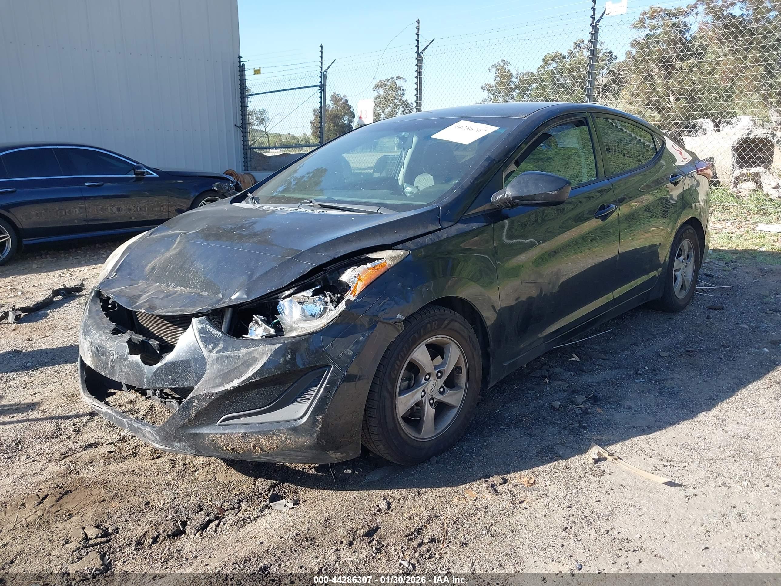 HYUNDAI ELANTRA image 2