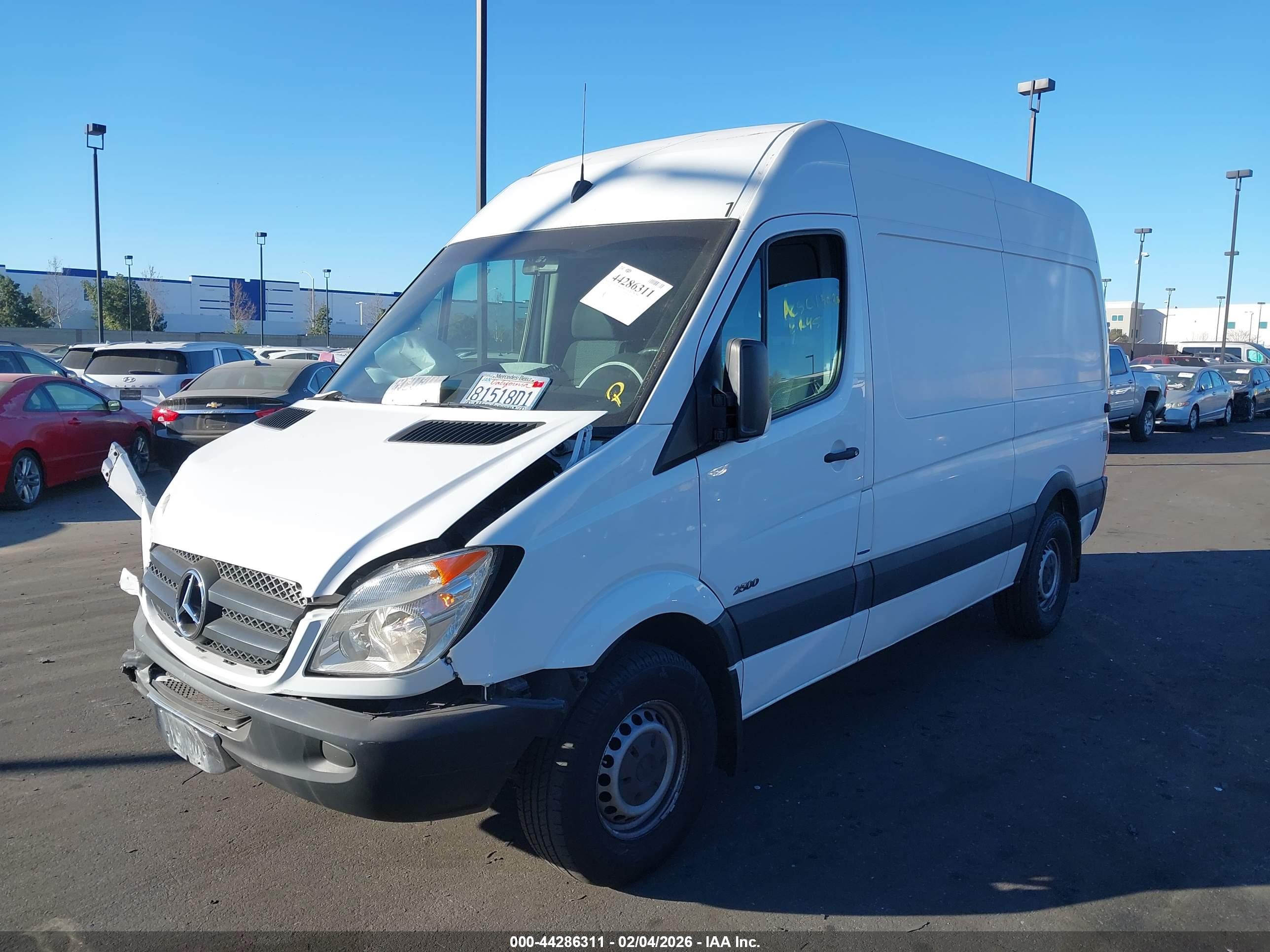 MERCEDES-BENZ SPRINTER image 2