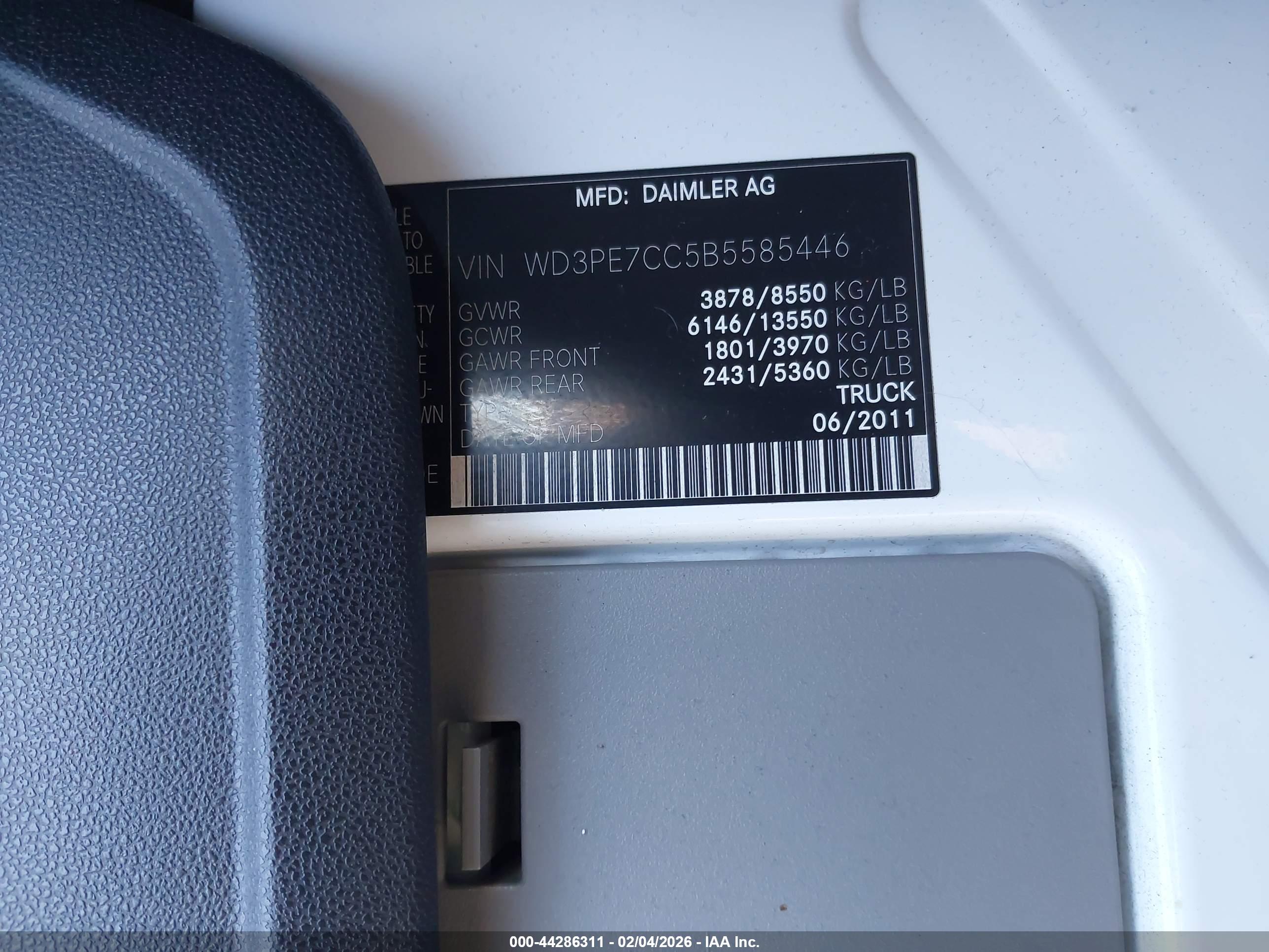 MERCEDES-BENZ SPRINTER image 9