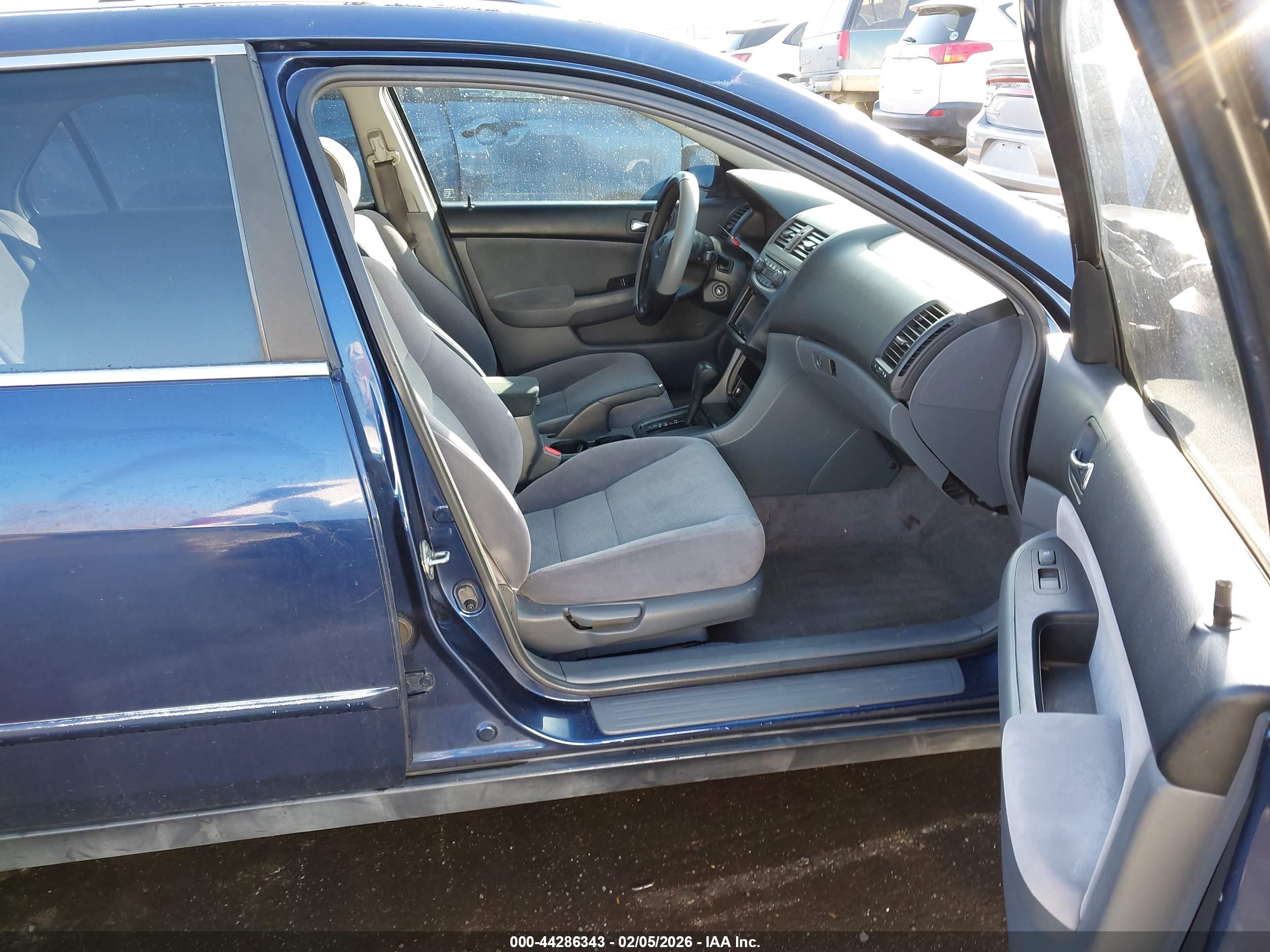 HONDA ACCORD image 5