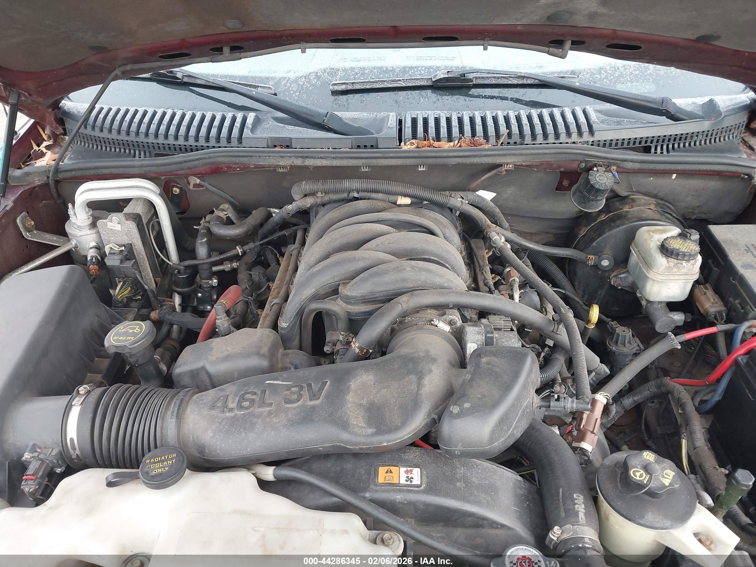 FORD EXPLORER image 10