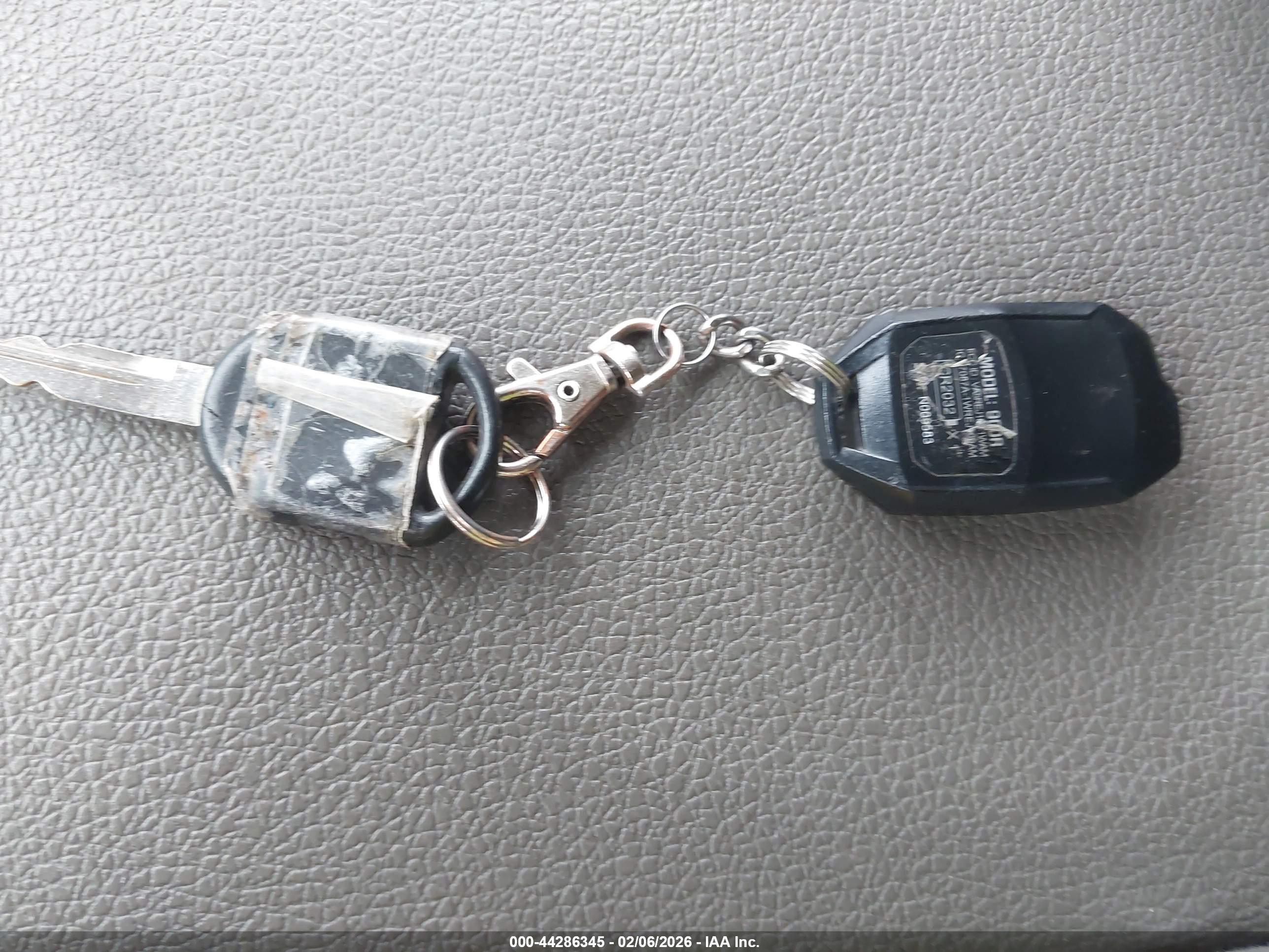 FORD EXPLORER image 11