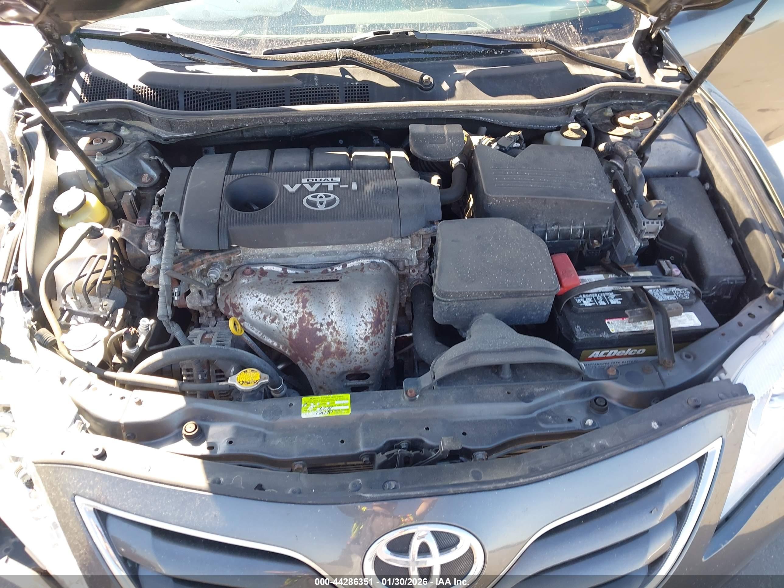 TOYOTA CAMRY image 10