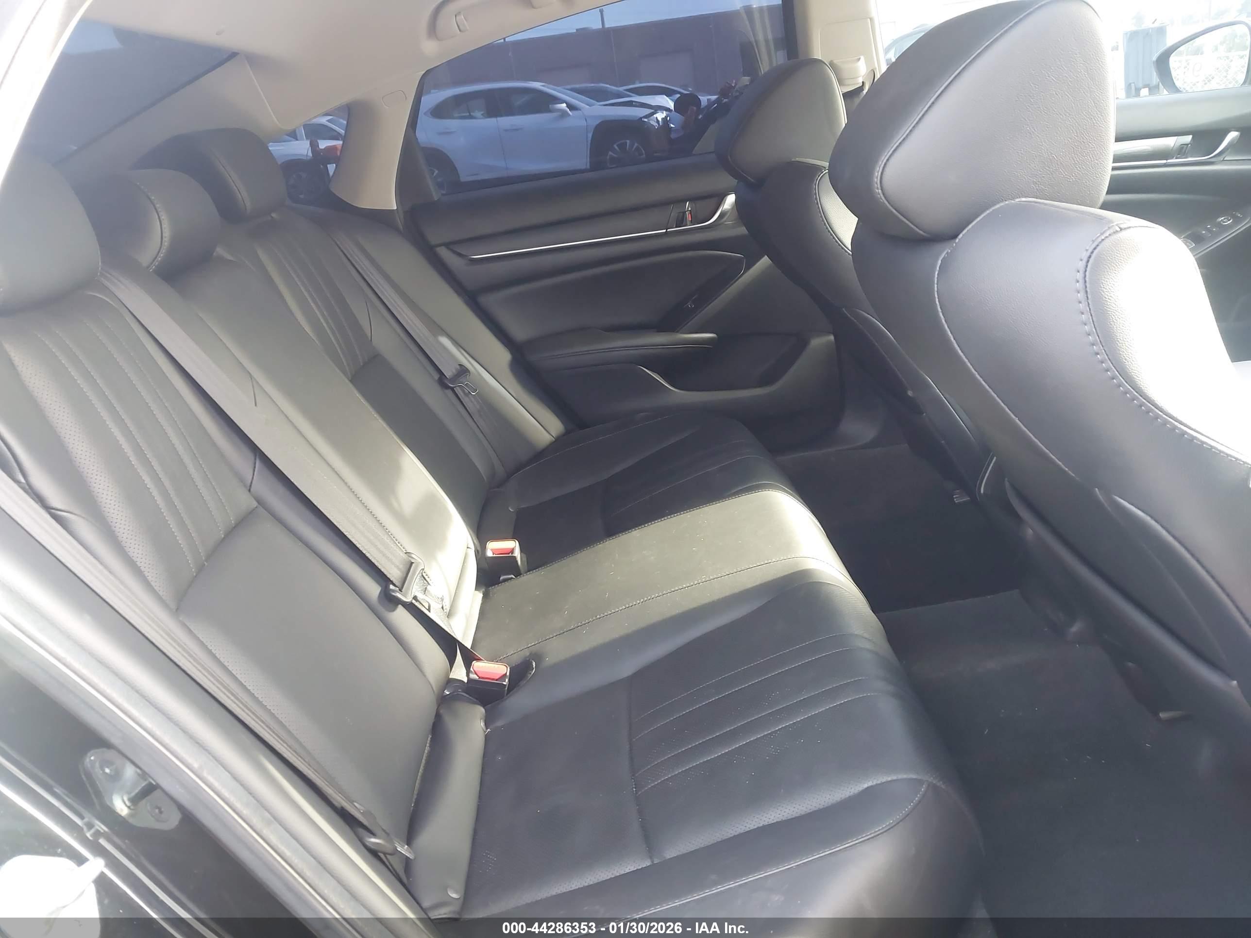 HONDA ACCORD image 8