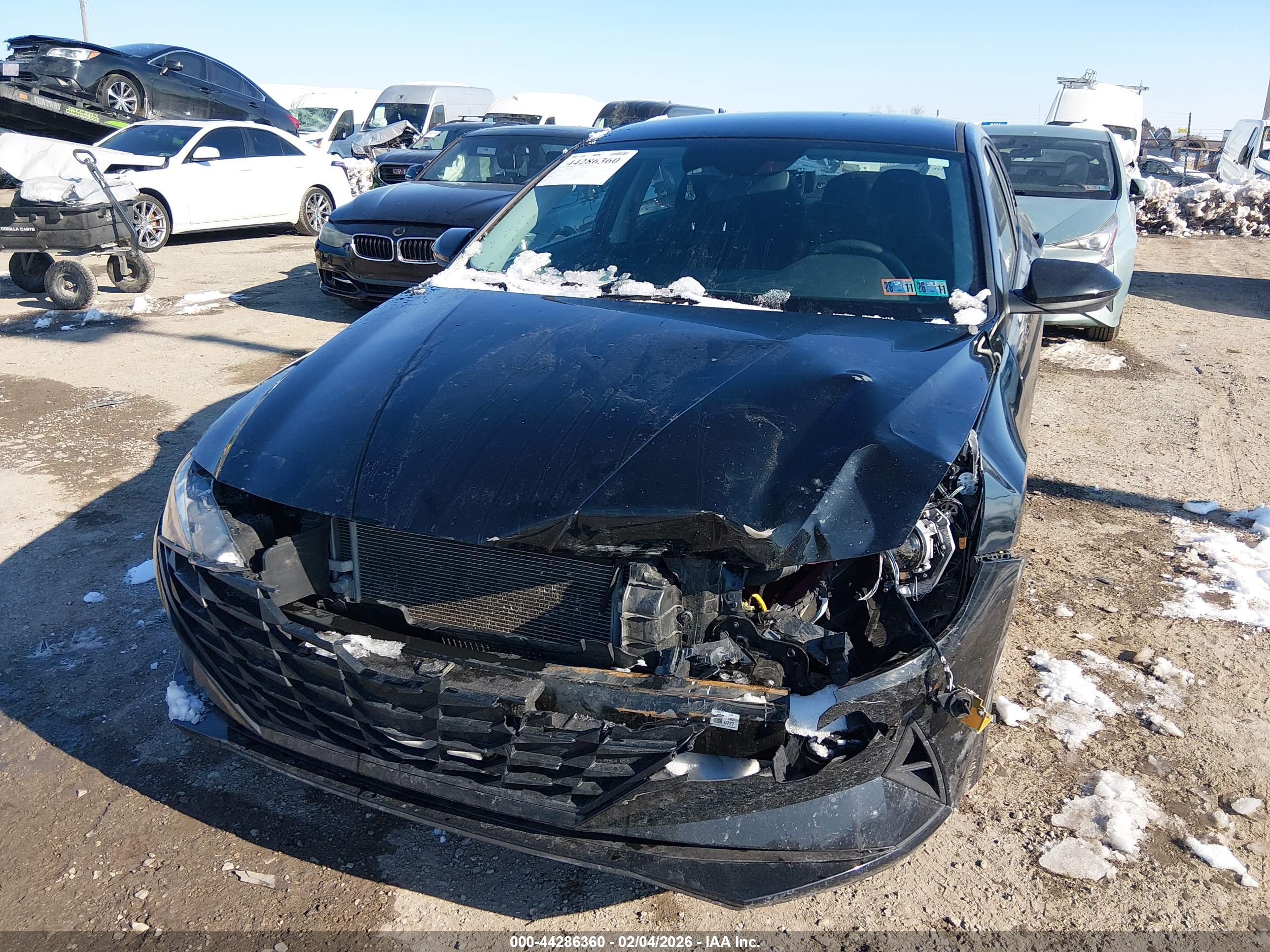 HYUNDAI ELANTRA image 6