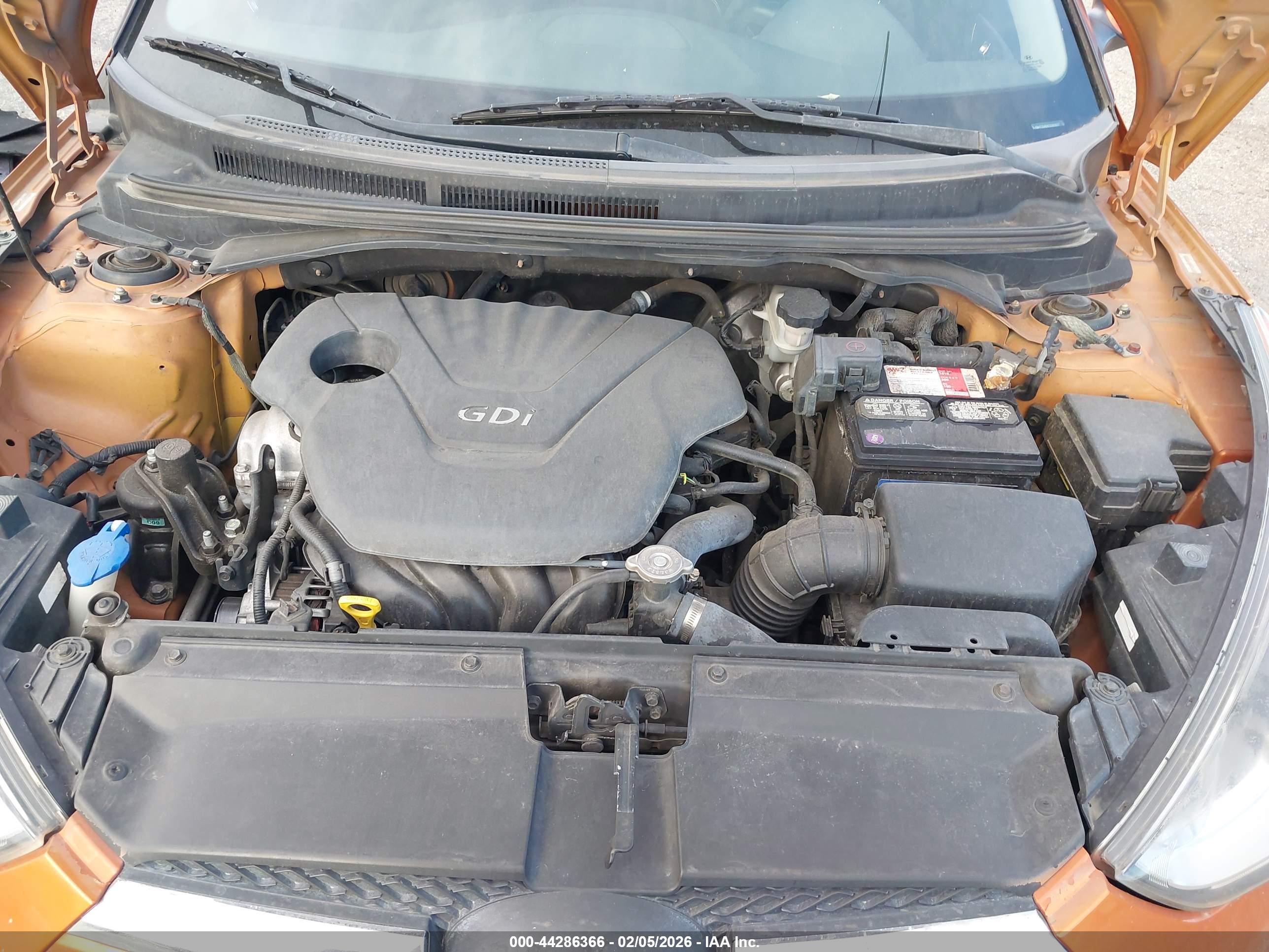 HYUNDAI VELOSTER image 10