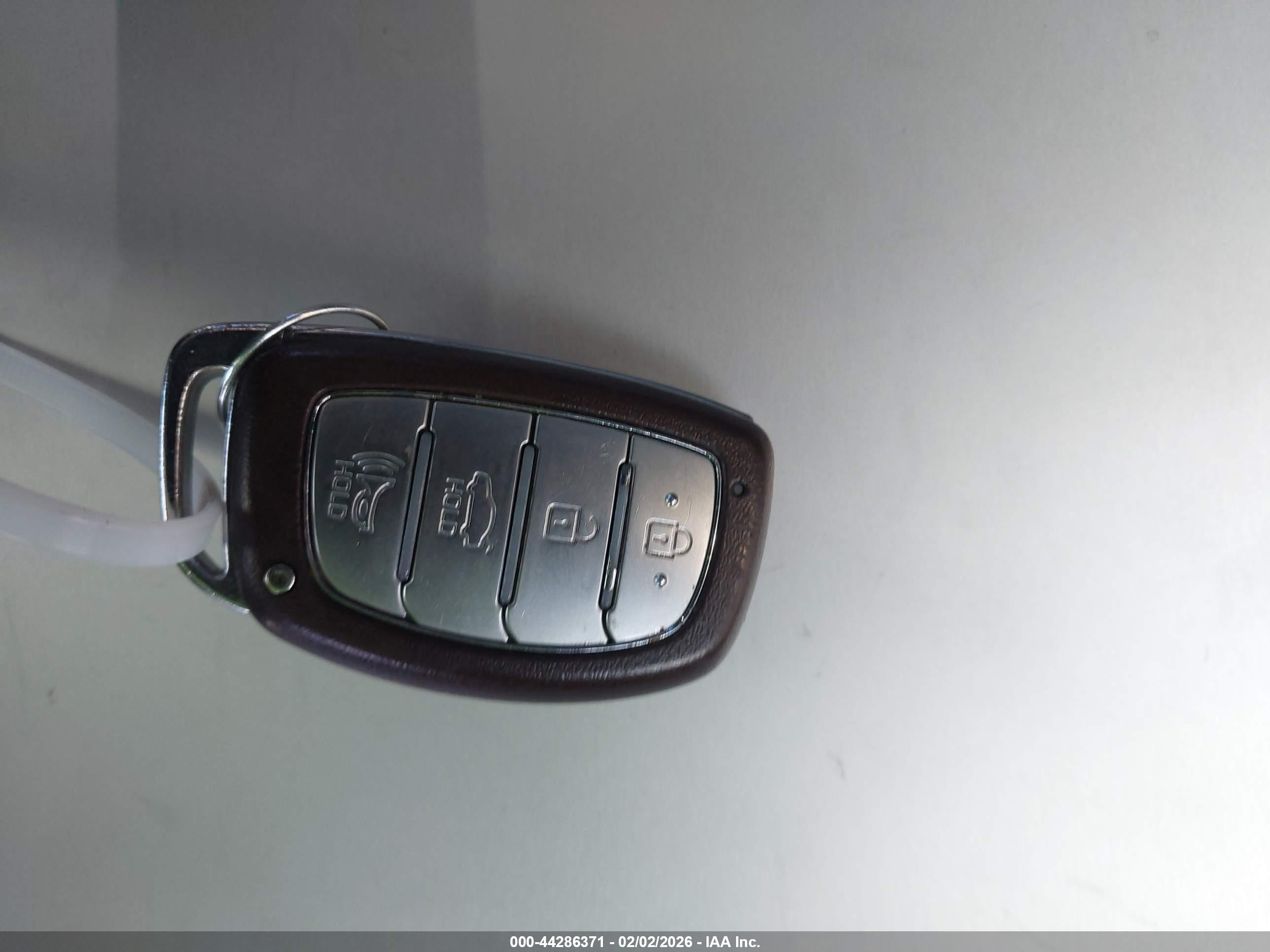 HYUNDAI SONATA image 11