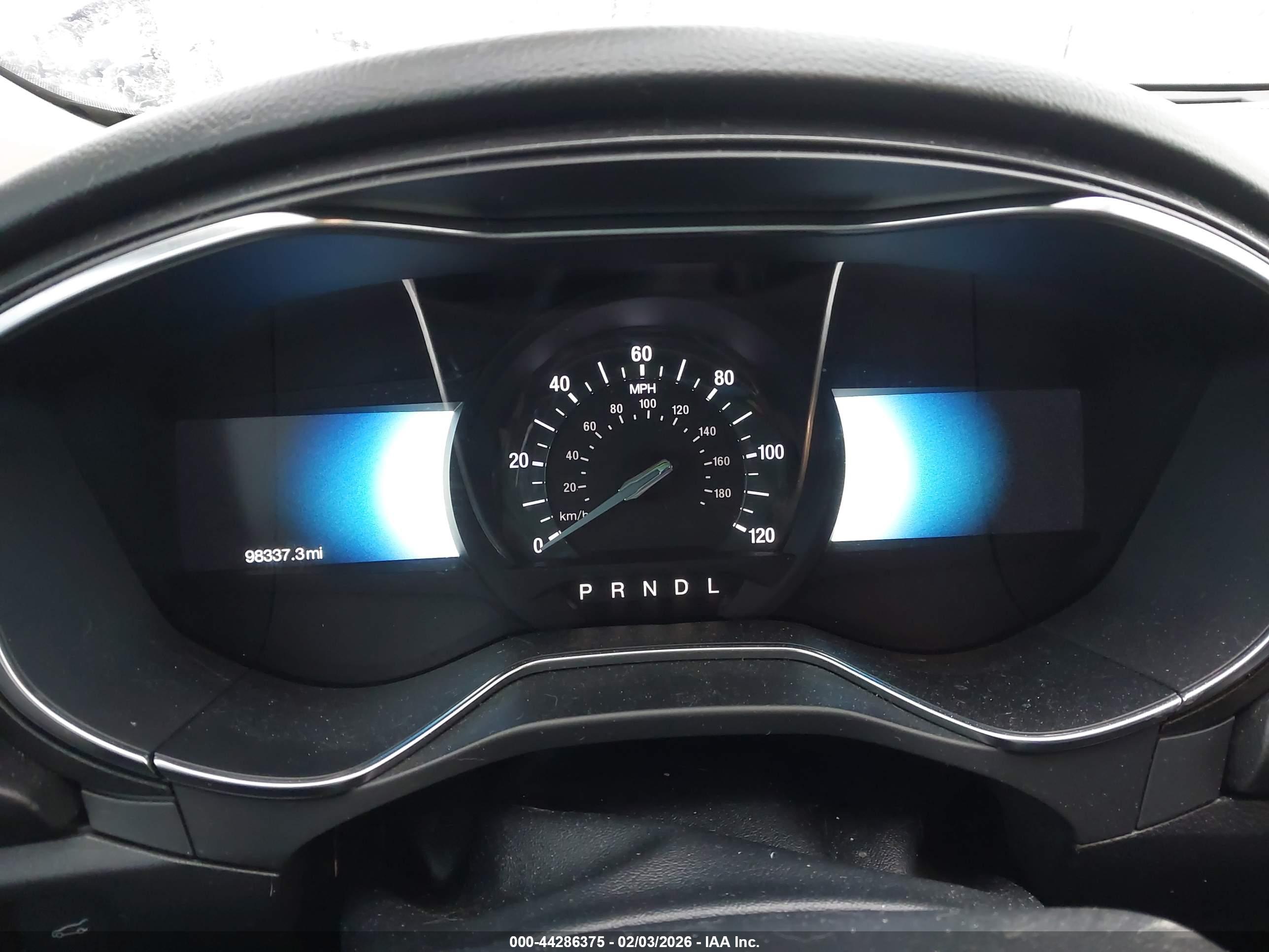 FORD FUSION image 7