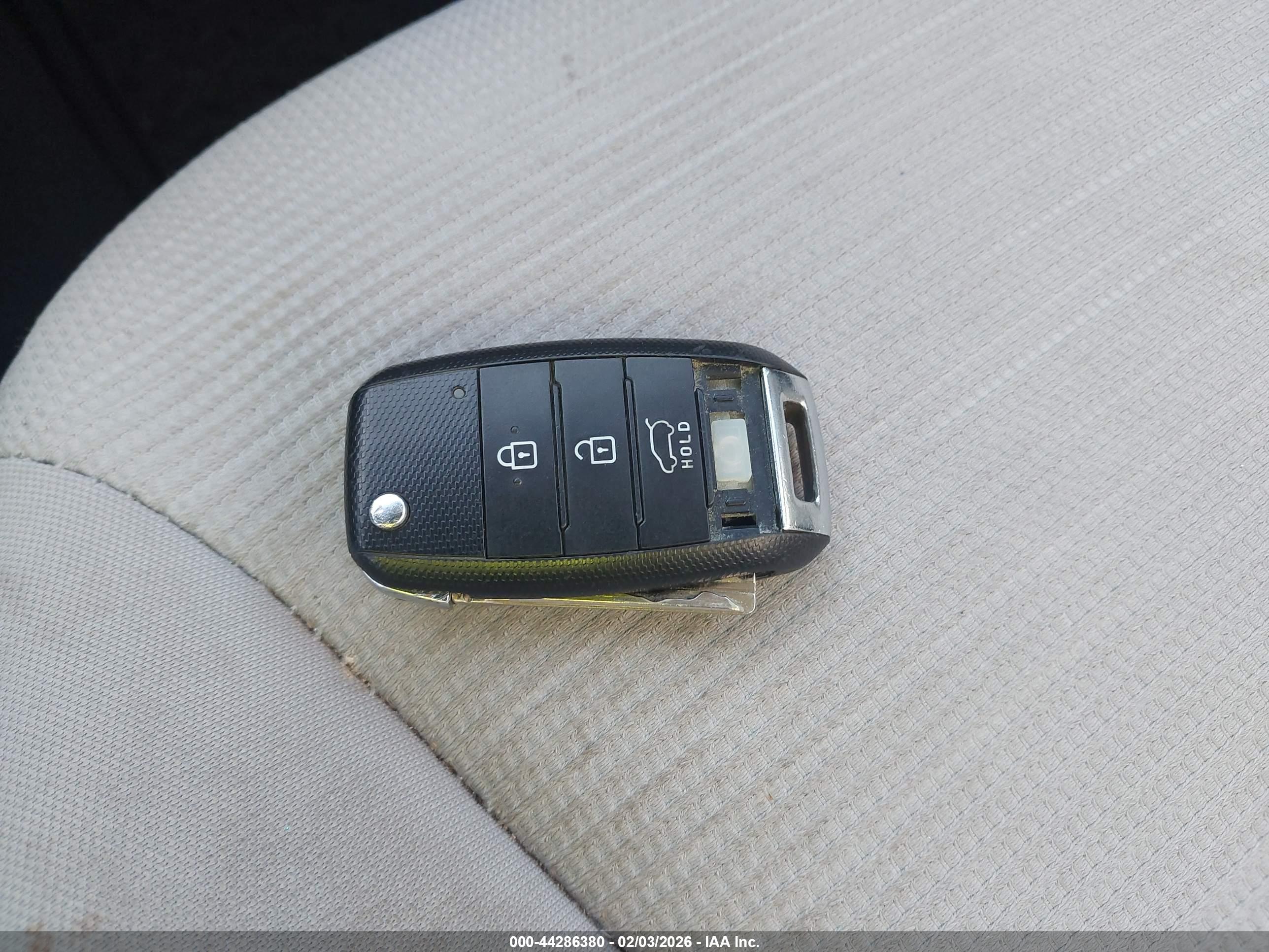 KIA SORENTO image 11