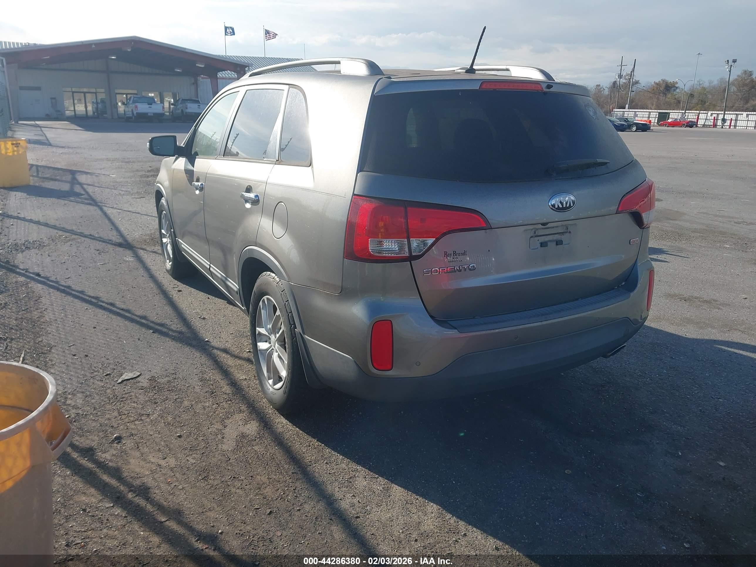 KIA SORENTO image 3