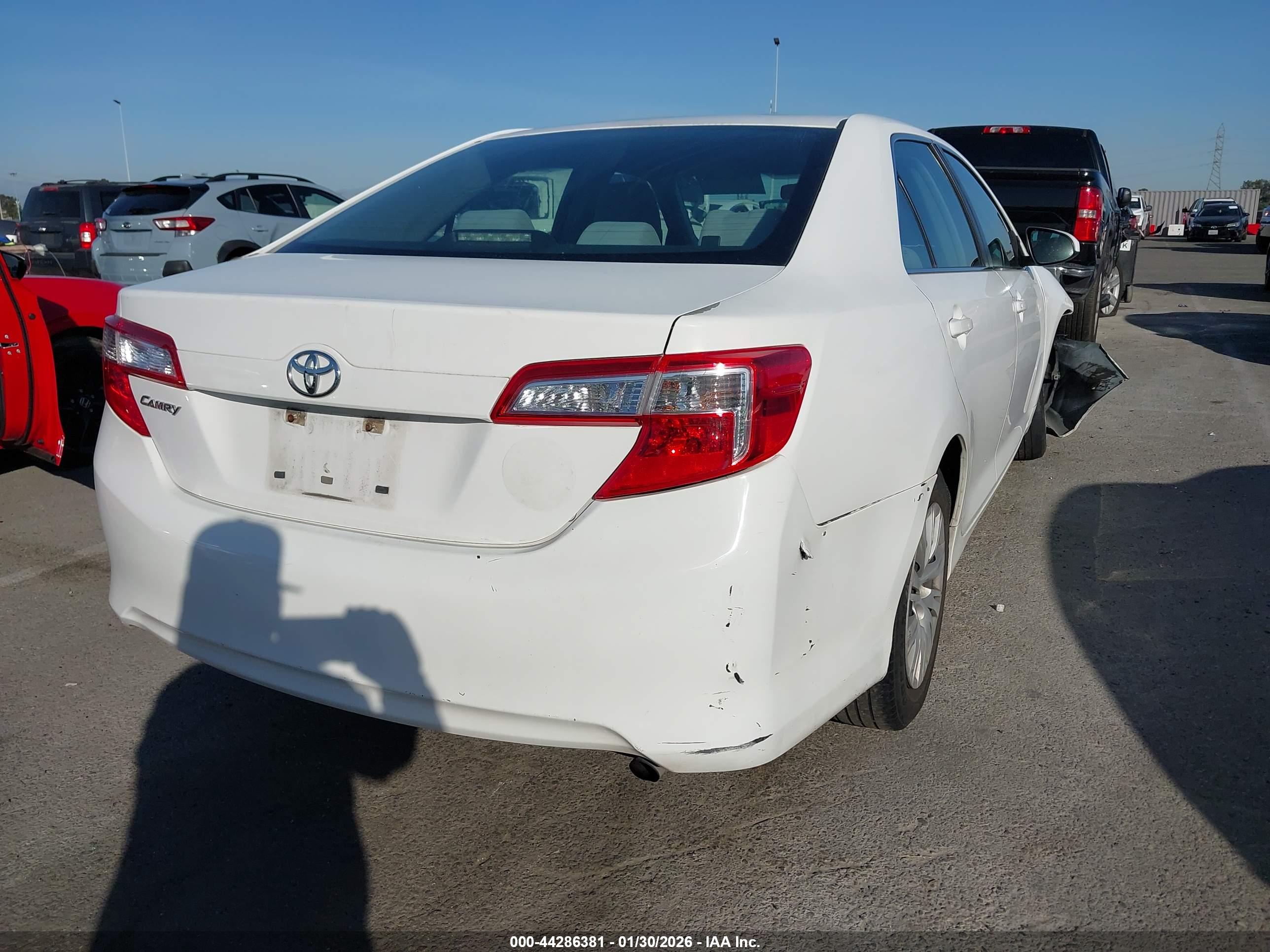 TOYOTA CAMRY image 4
