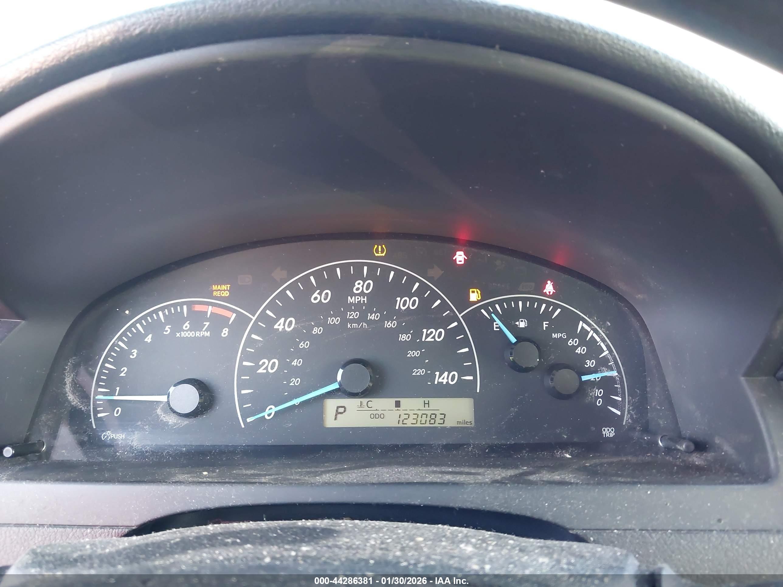 TOYOTA CAMRY image 7