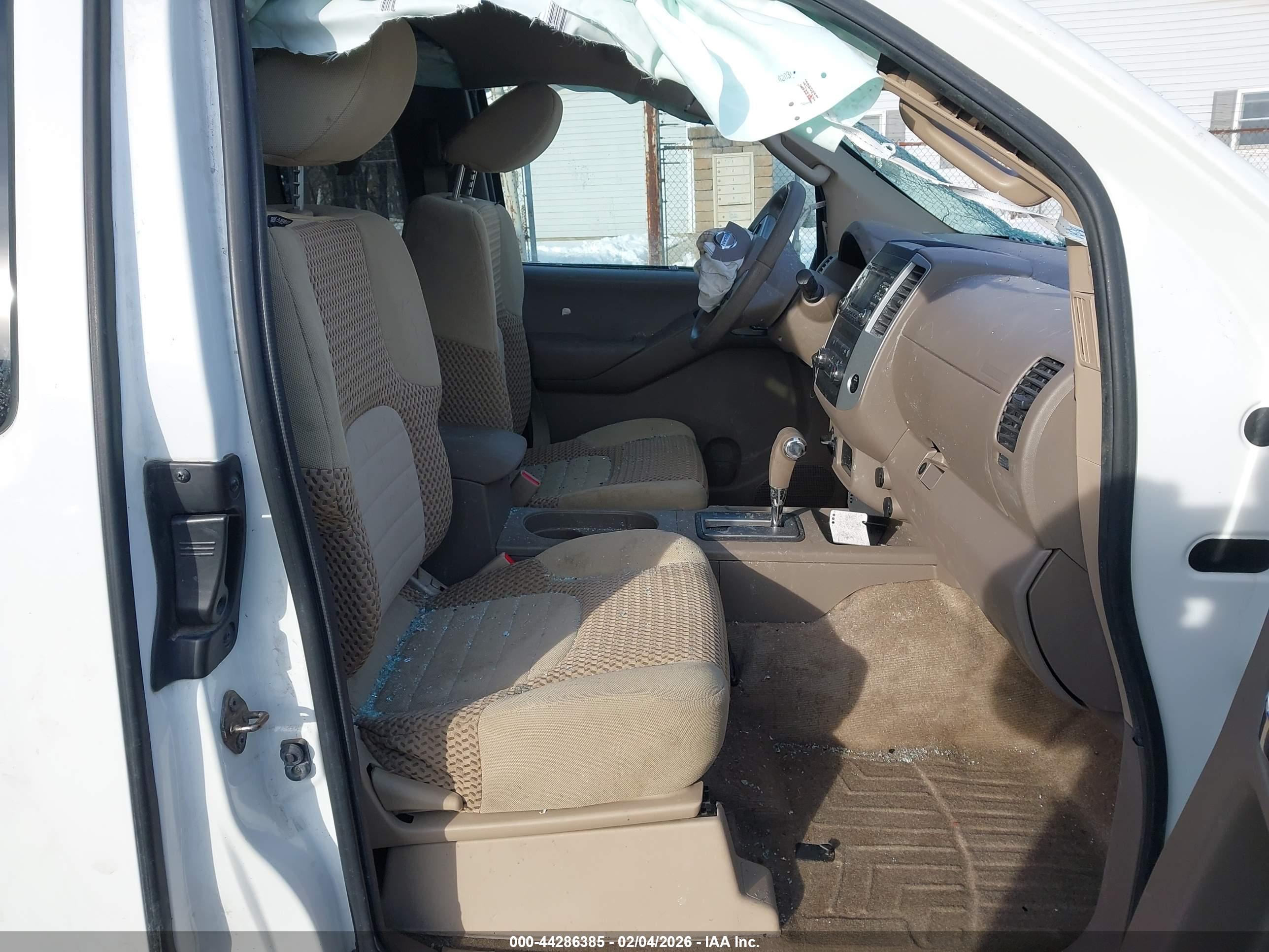 NISSAN FRONTIER image 5