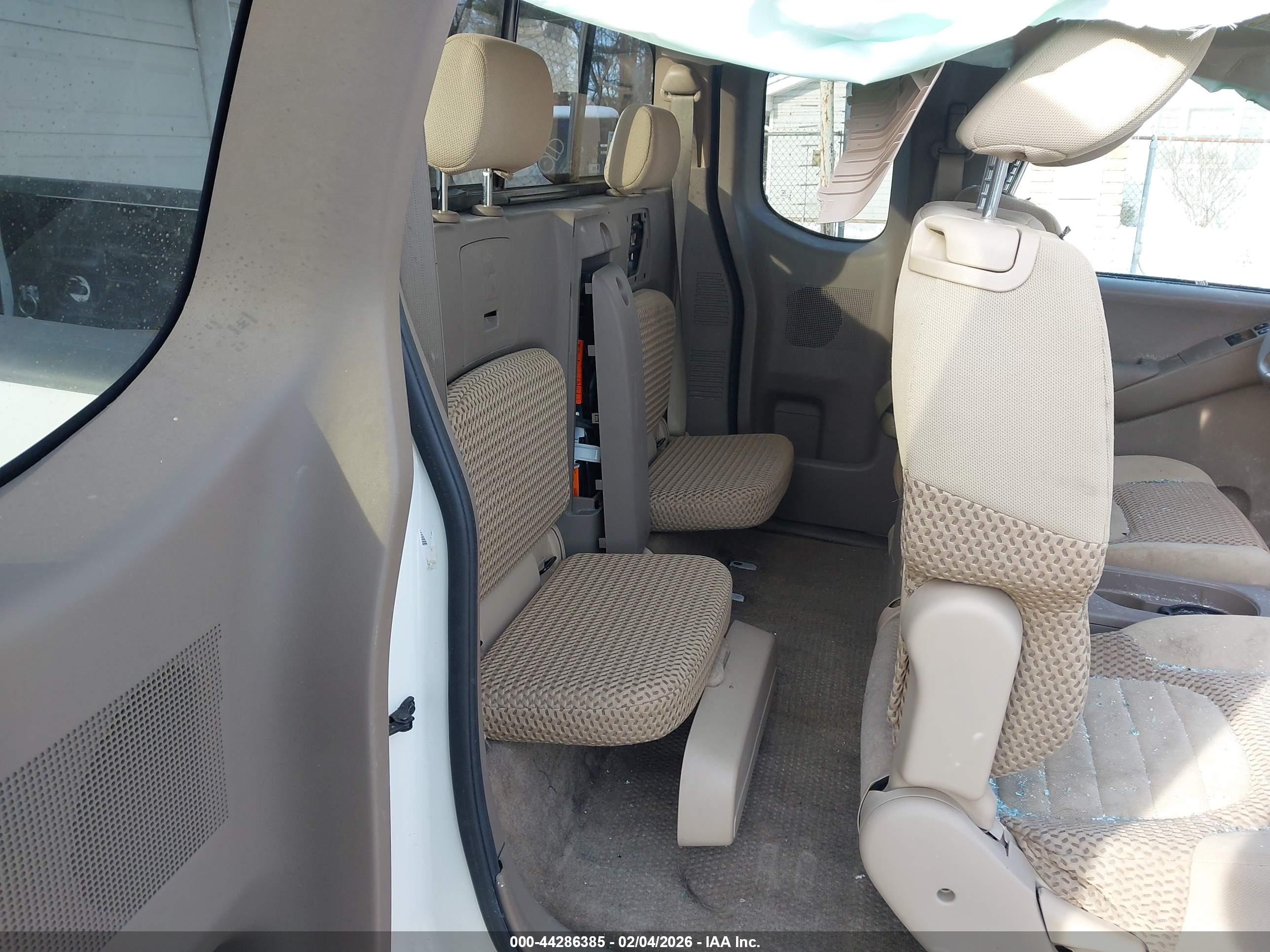 NISSAN FRONTIER image 8