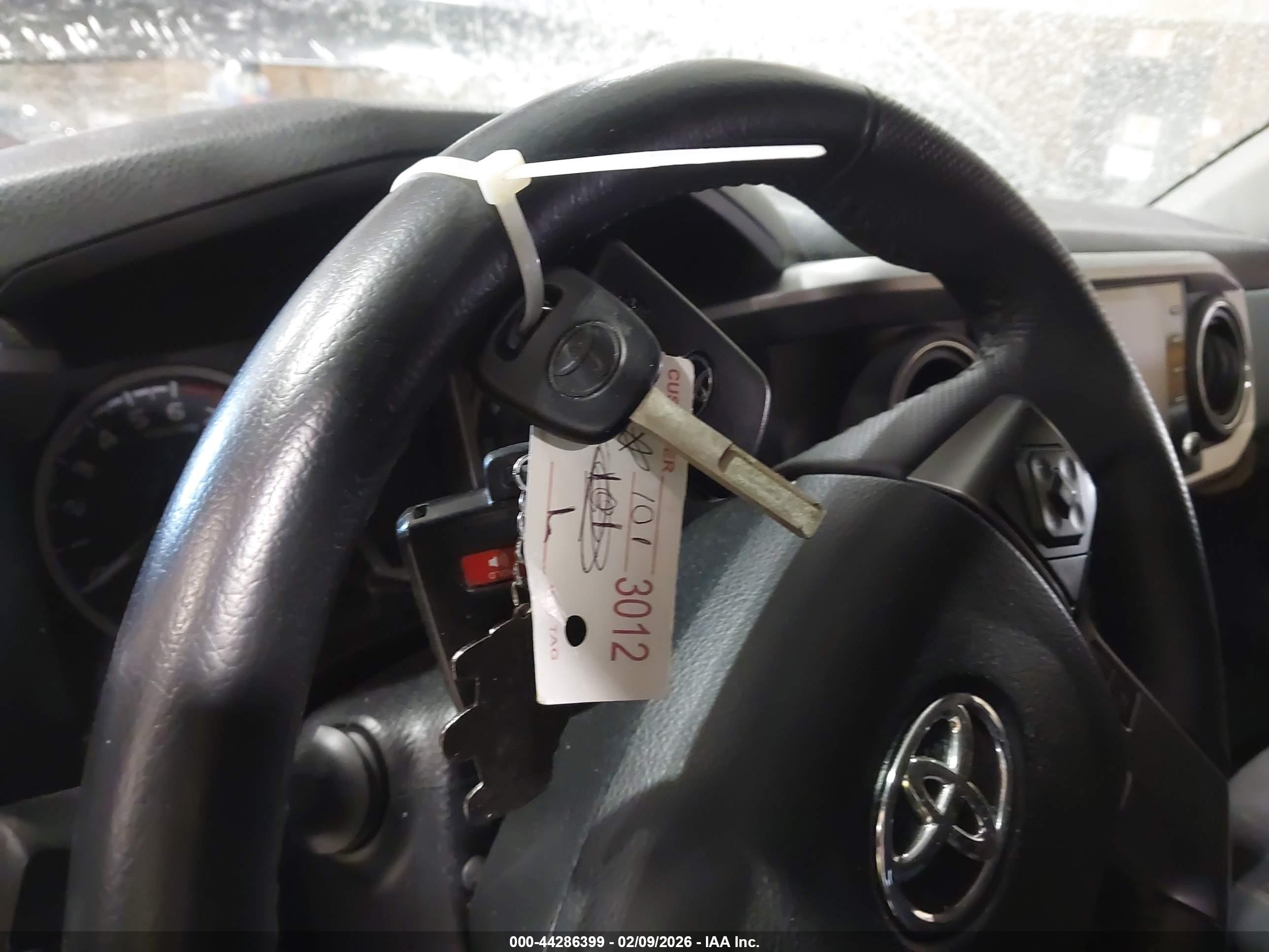 TOYOTA TACOMA image 11