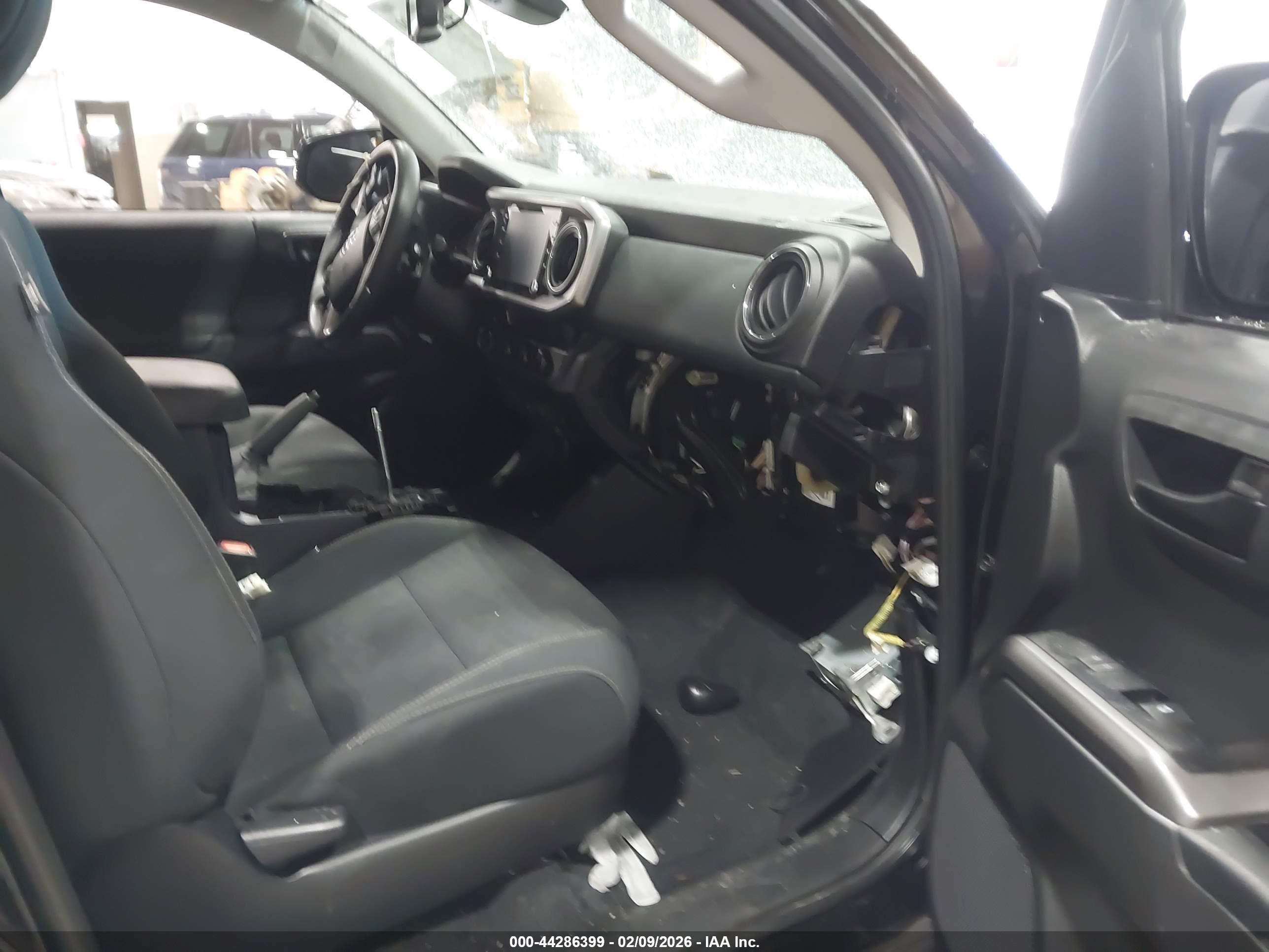 TOYOTA TACOMA image 5