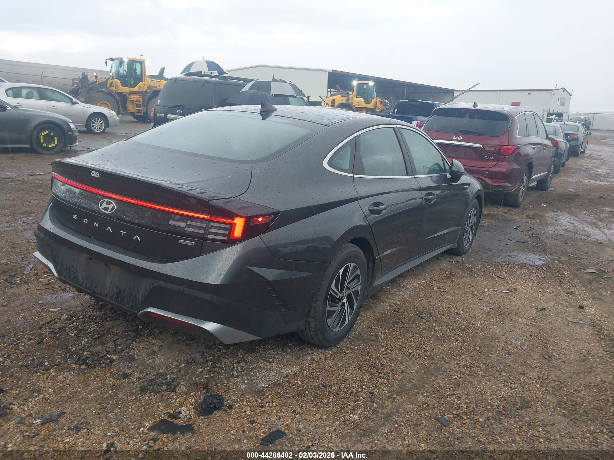 HYUNDAI SONATA image 4