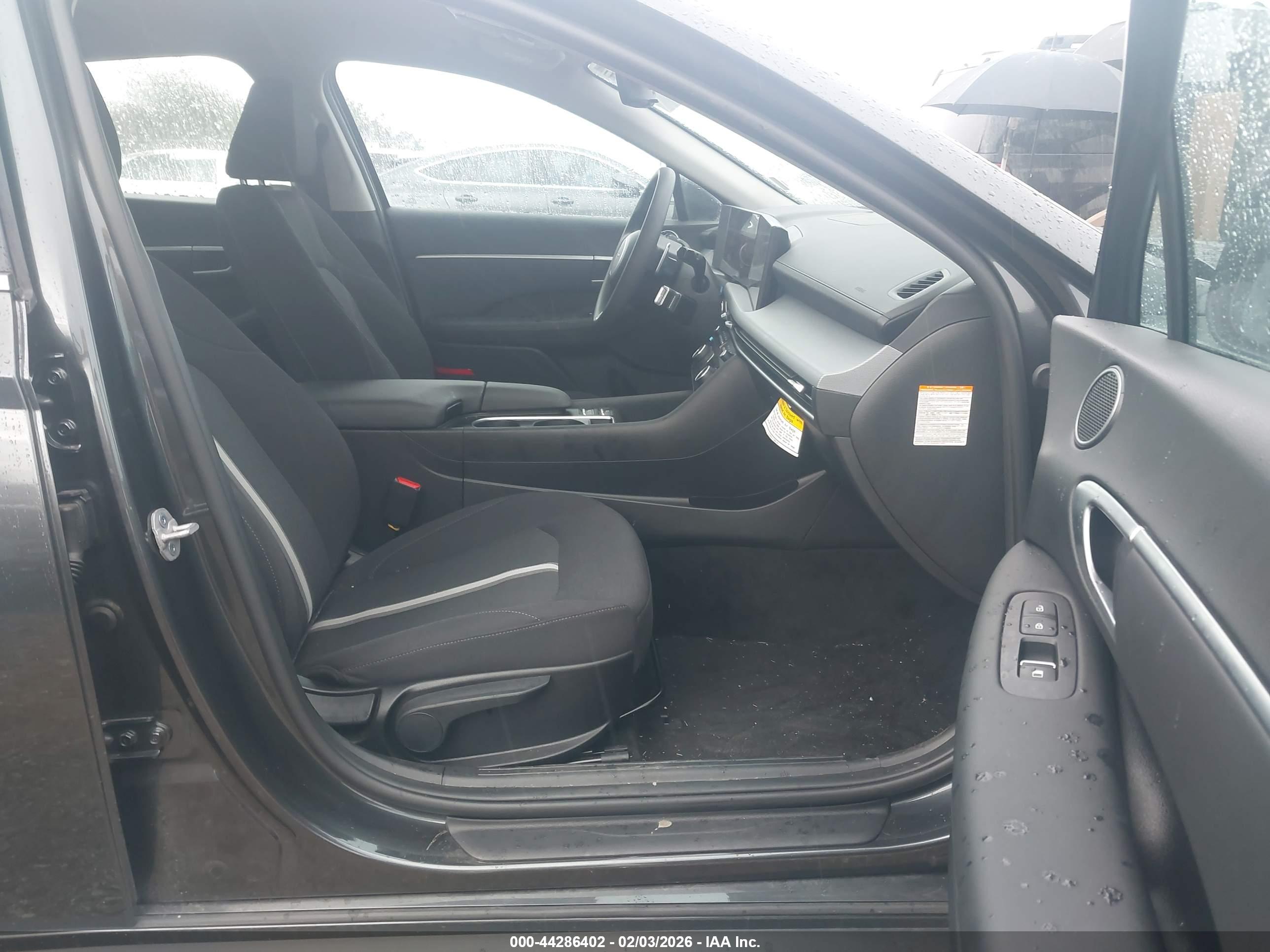 HYUNDAI SONATA image 5