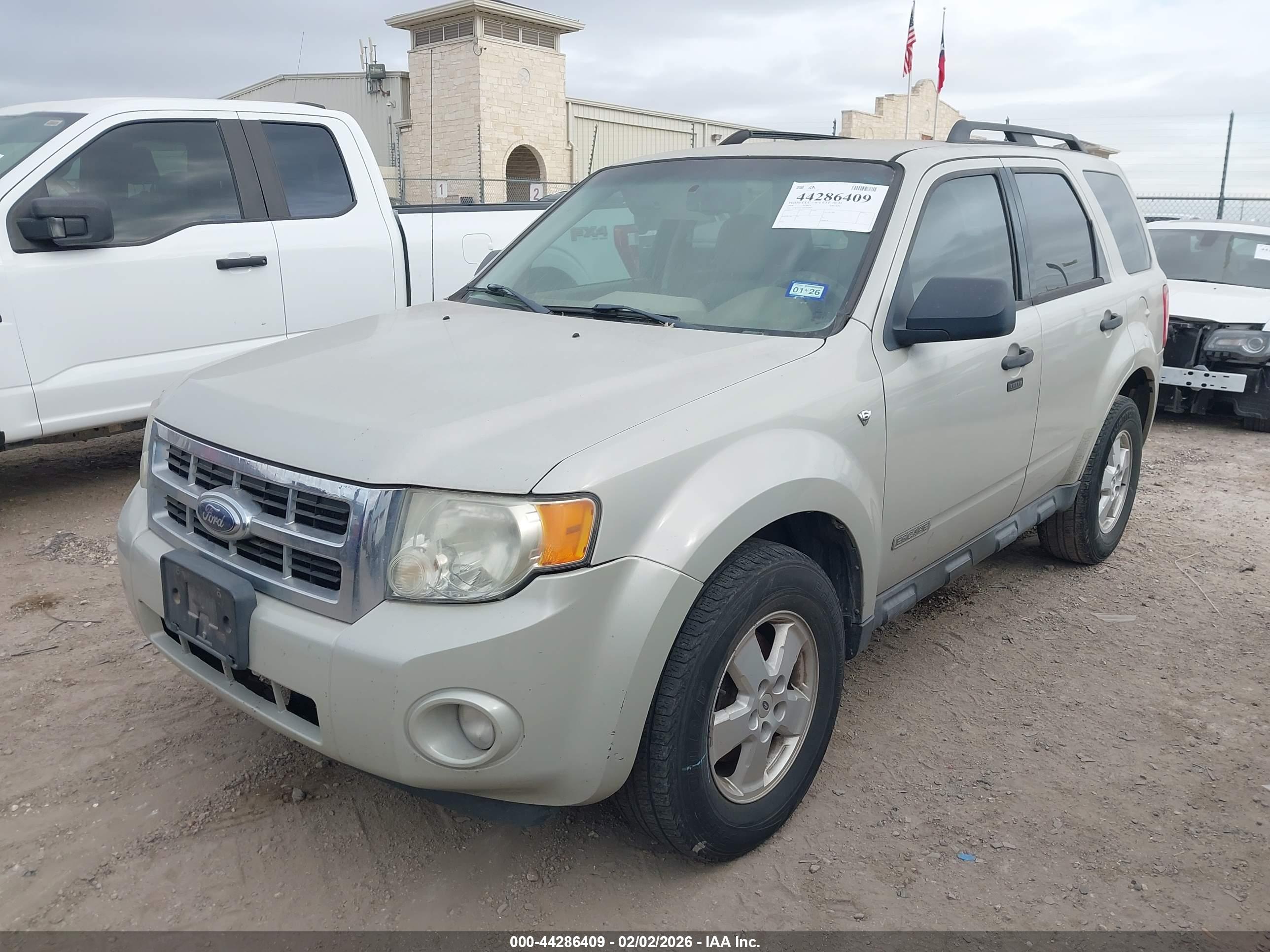 FORD ESCAPE image 2