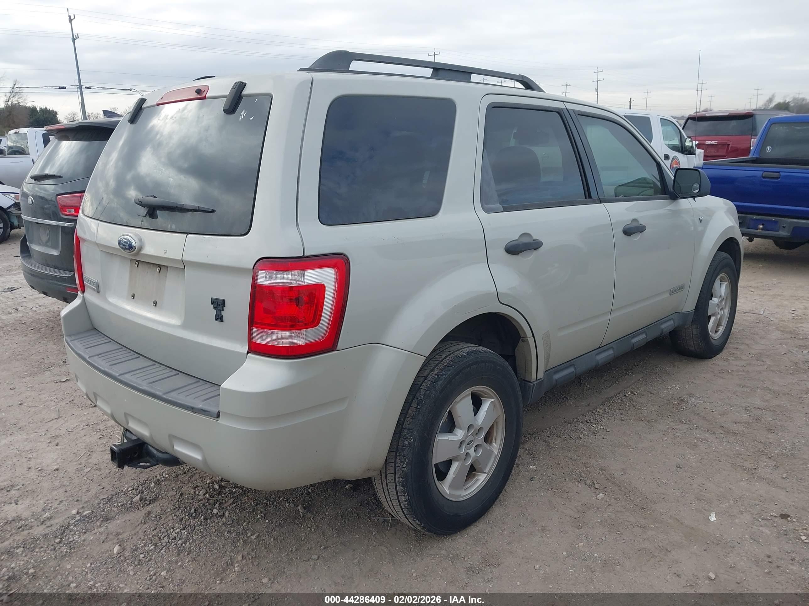 FORD ESCAPE image 4