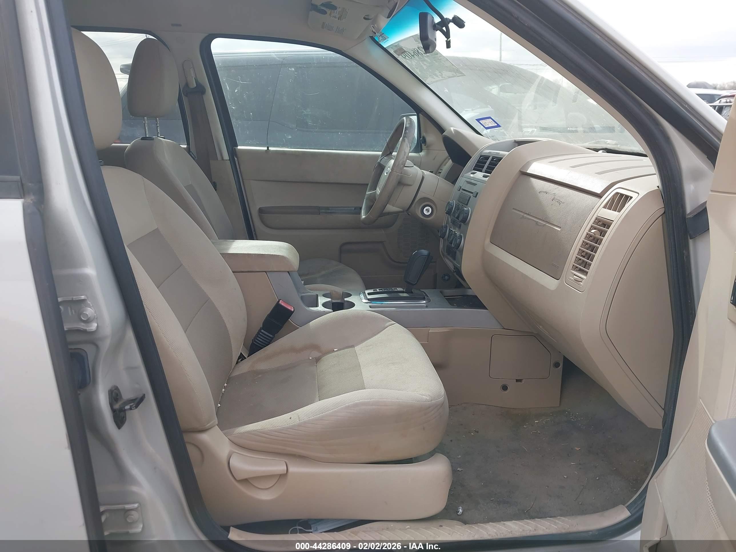 FORD ESCAPE image 5