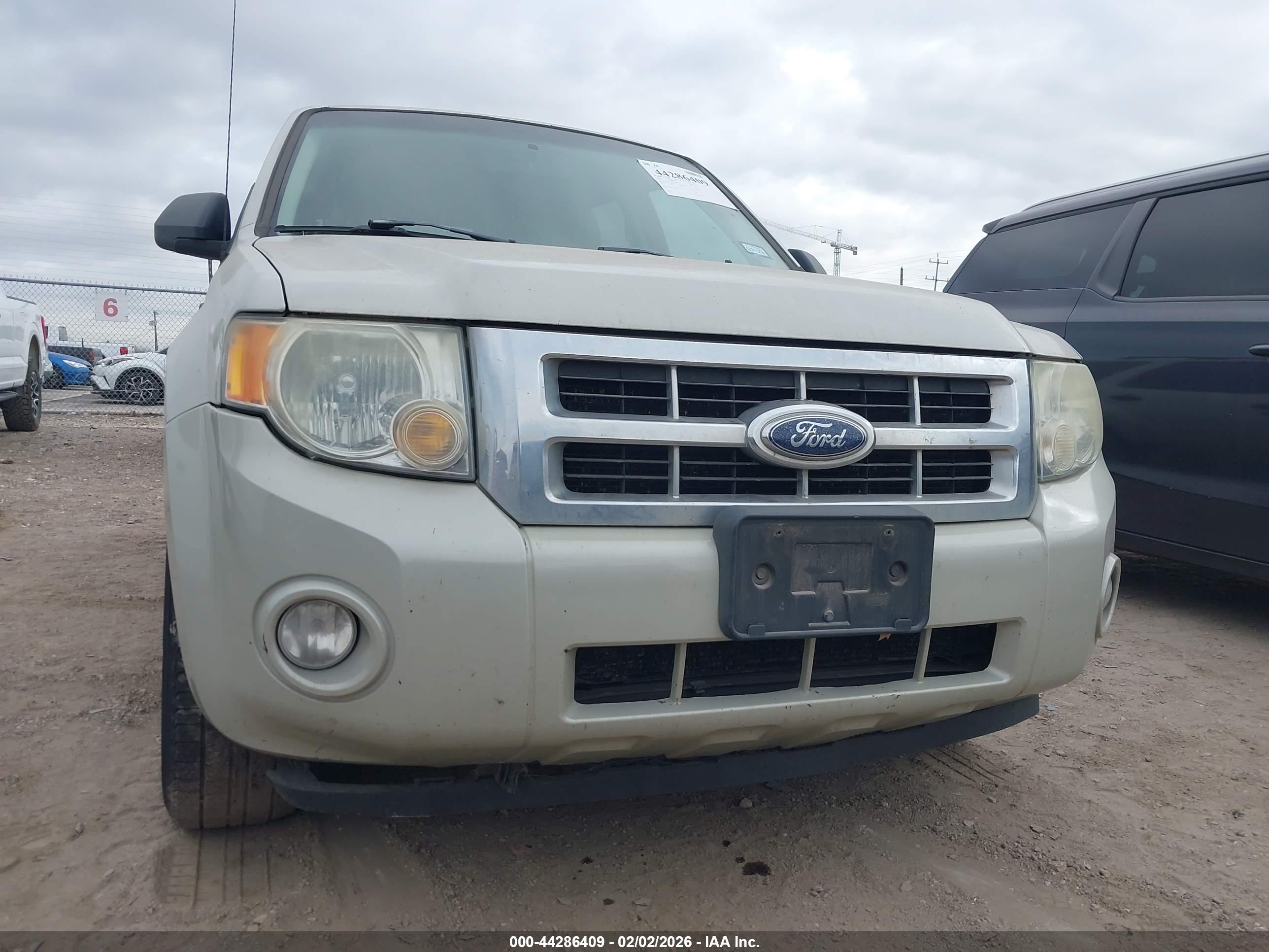 FORD ESCAPE image 6