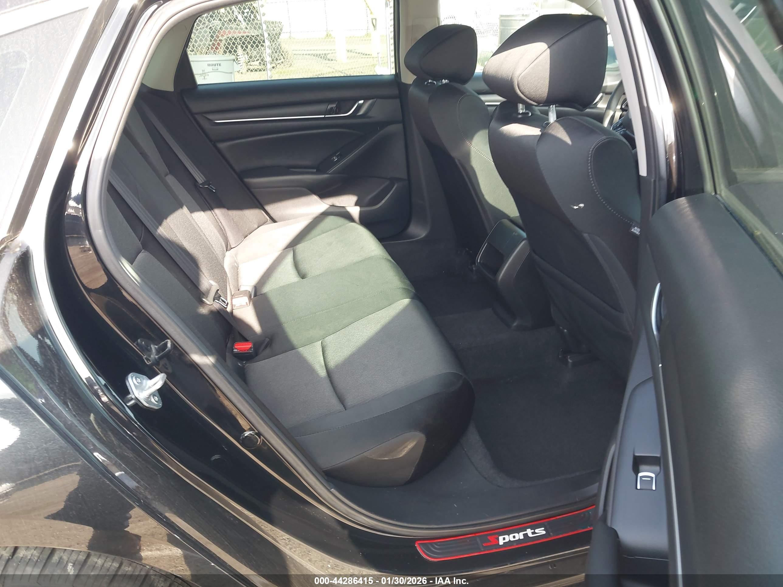 HONDA ACCORD image 8