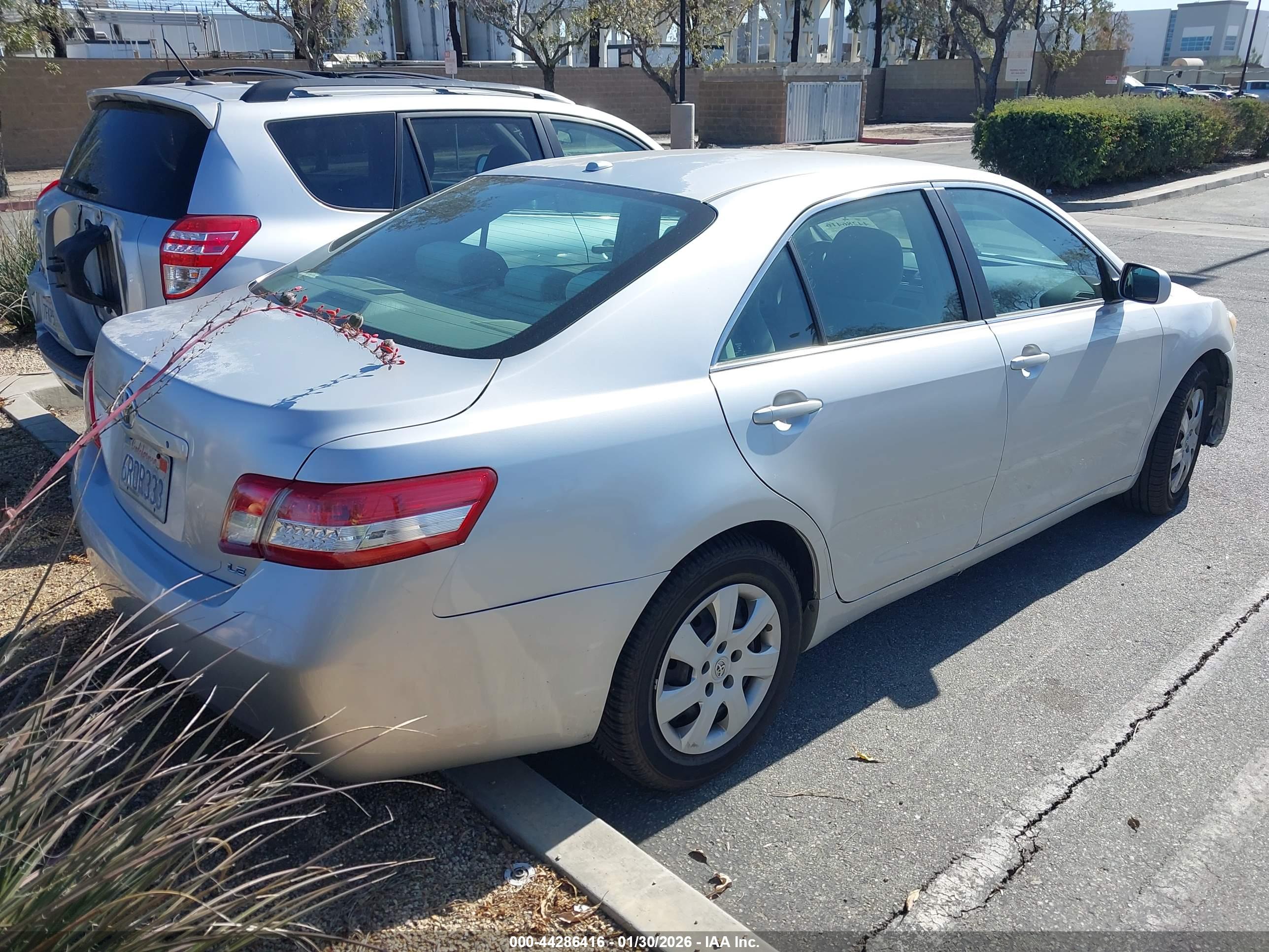 TOYOTA CAMRY image 4