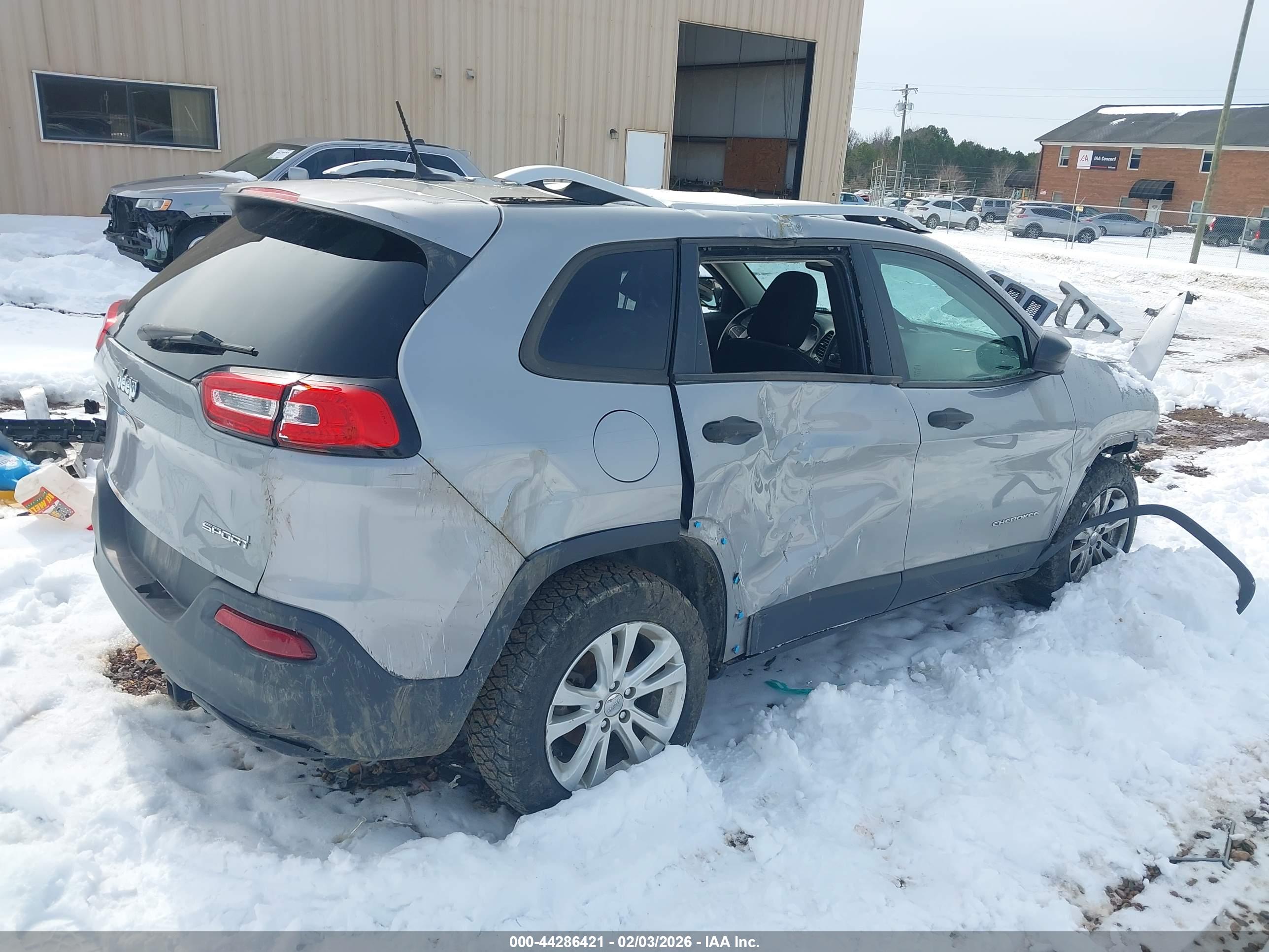 JEEP CHEROKEE image 4