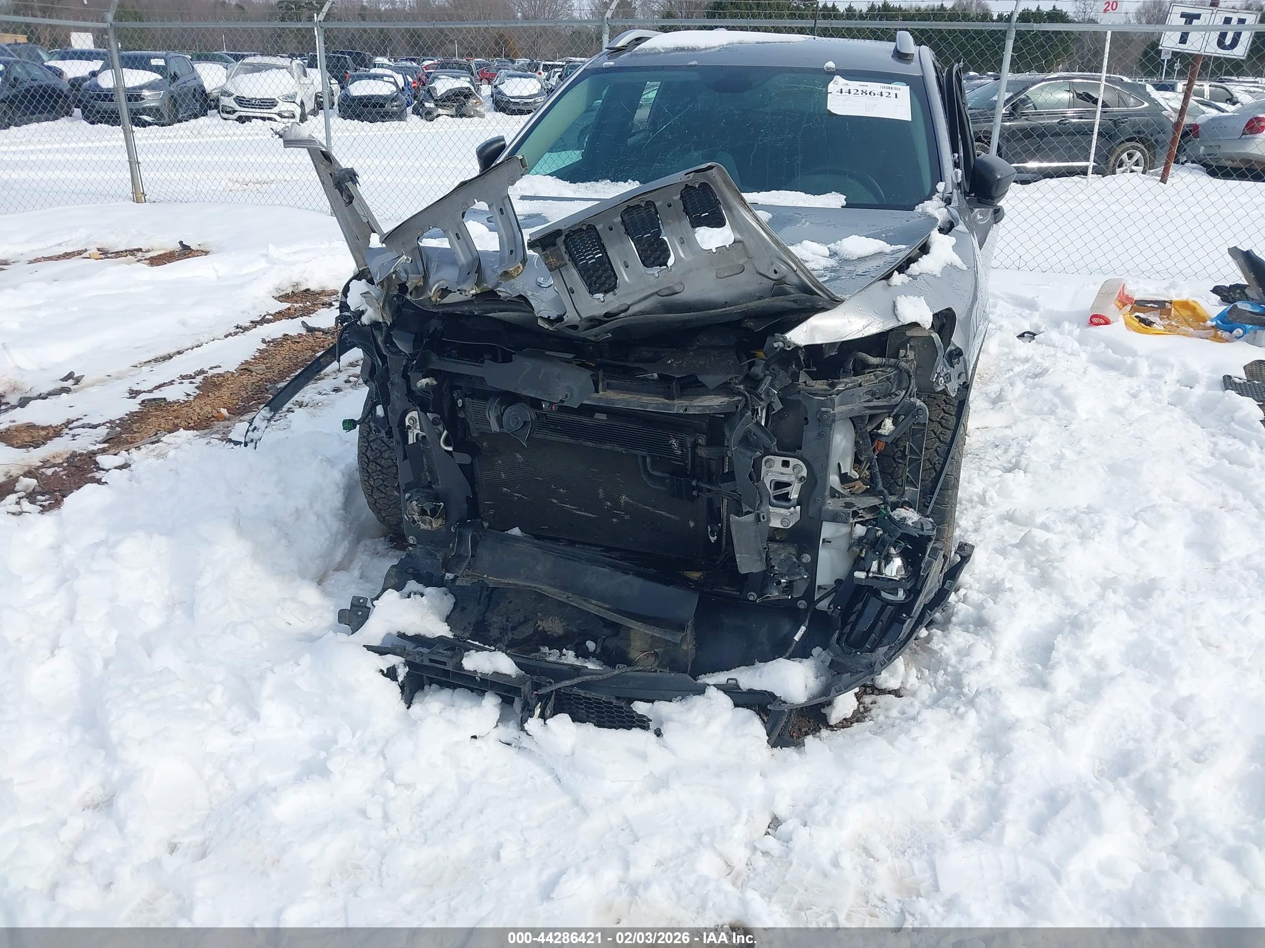 JEEP CHEROKEE image 6