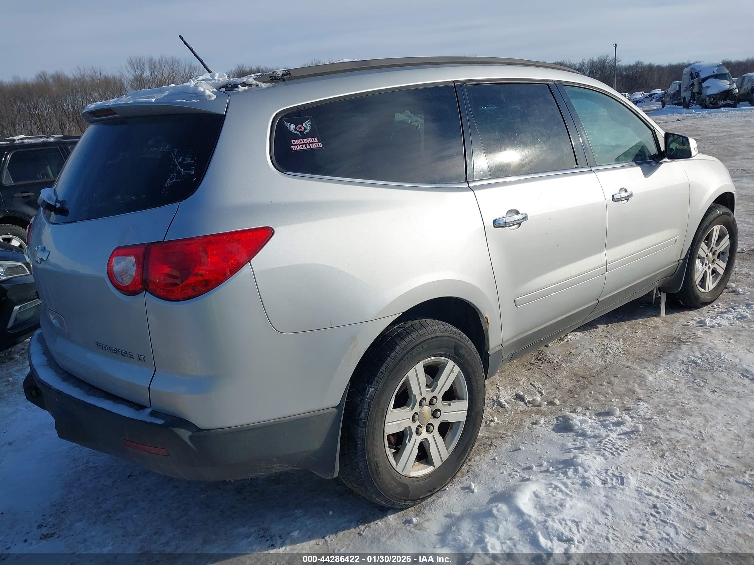 CHEVROLET TRAVERSE image 4